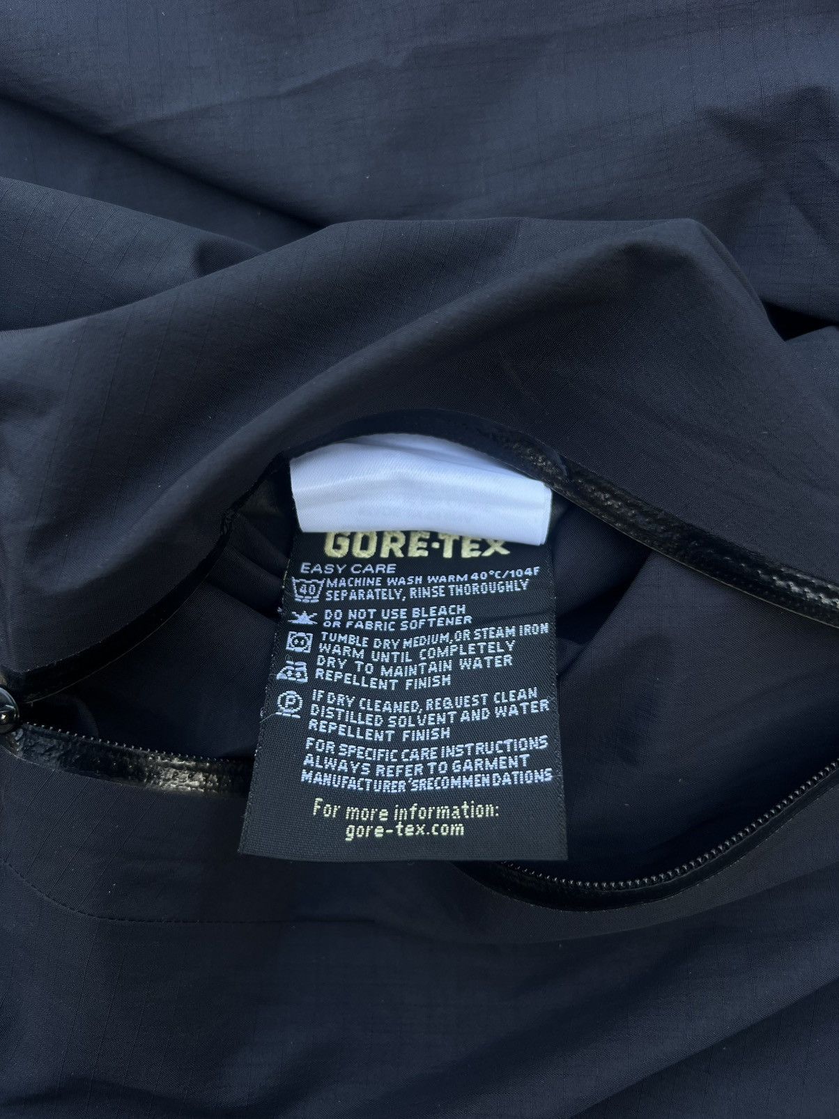 Arc'teryx vintage Arc’teryx Gore-Tex shell jacket Size XL / US 12-14 / IT 48-50 - 10 Thumbnail