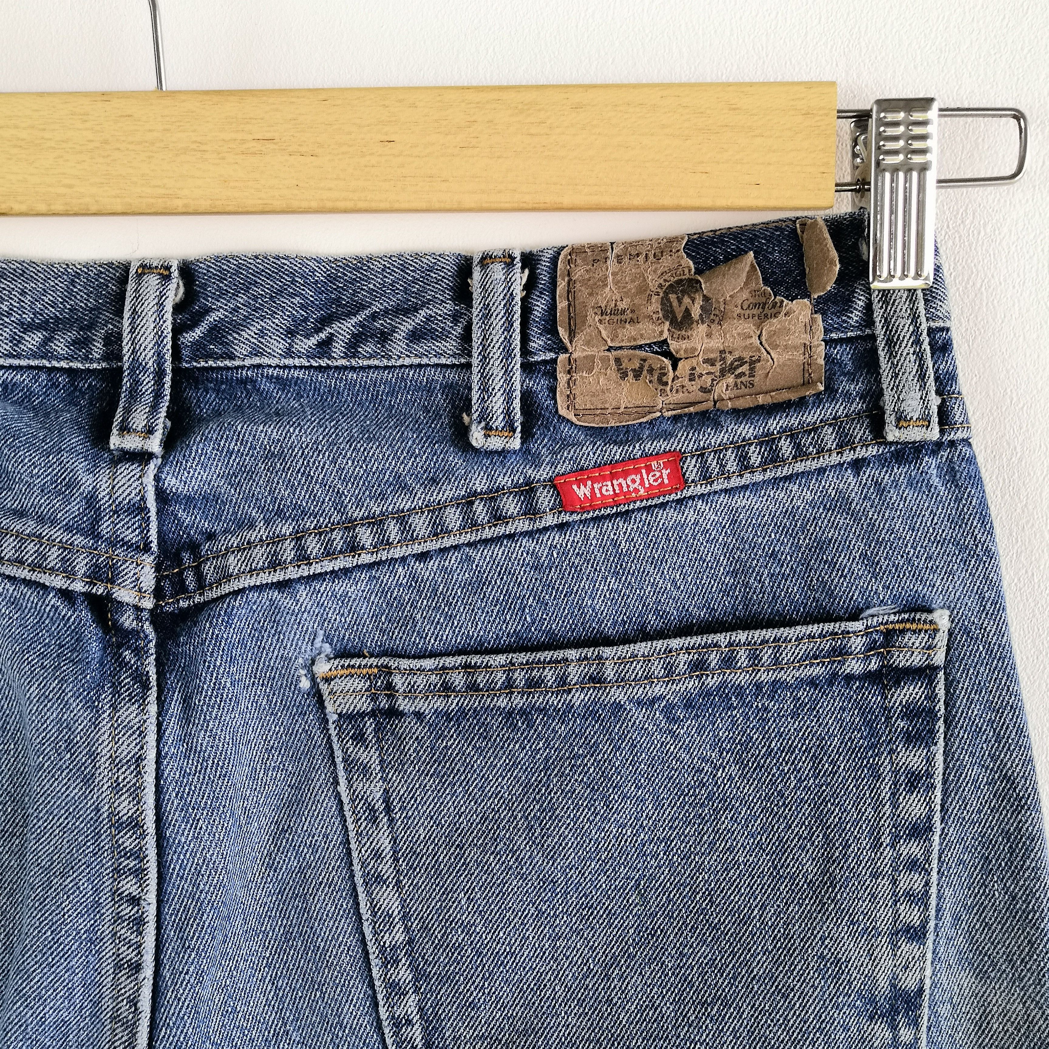 Wrangler Vintage Wrangler Light Wash Jeans Wrangler Dirty Faded Denim Size US 32 / EU 48 - 7 Thumbnail