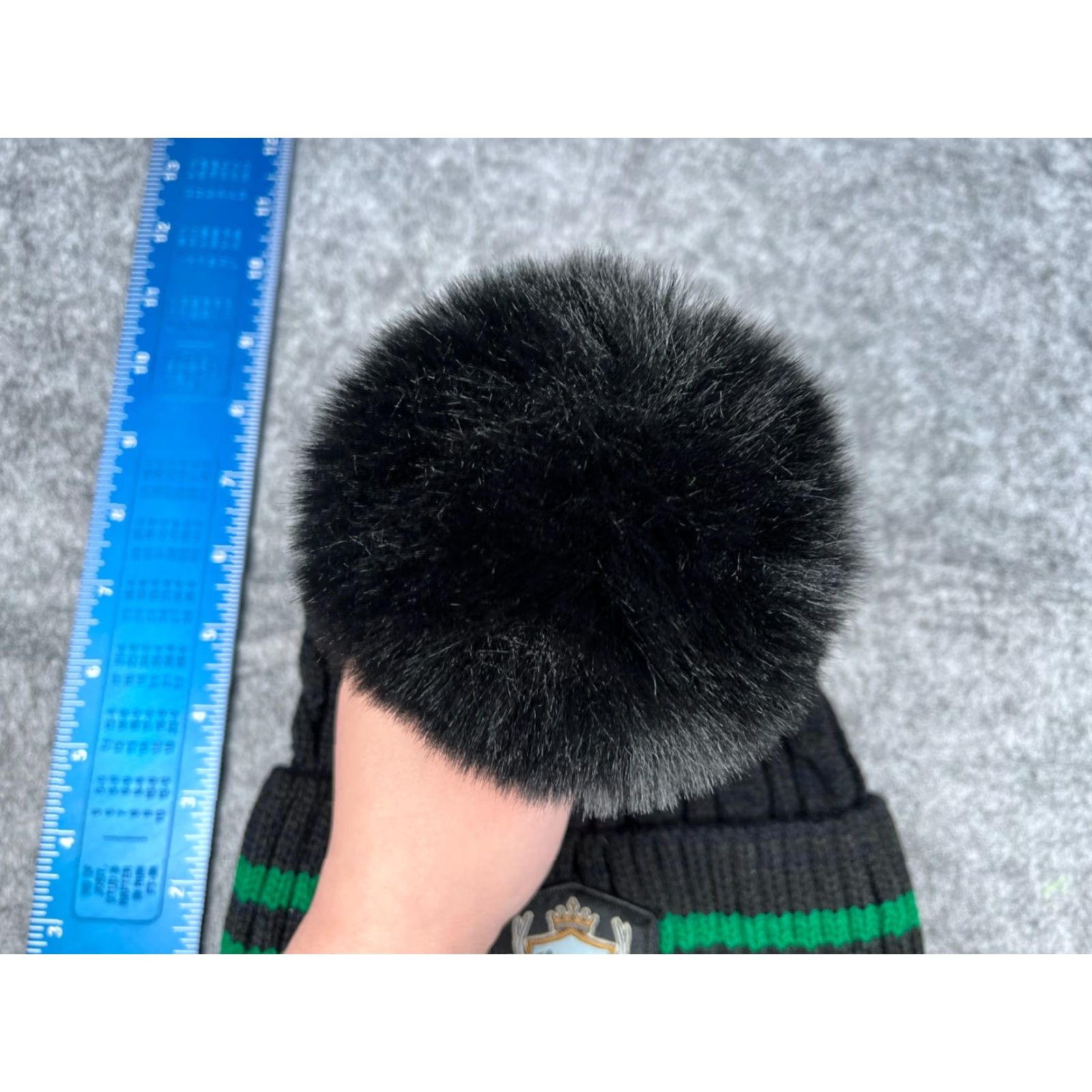 Vintage Terrasen Throne Of Glass Beanie Toque Adult OS Black Acrylic Pom Cable Knit Size ONE SIZE - 4 Thumbnail