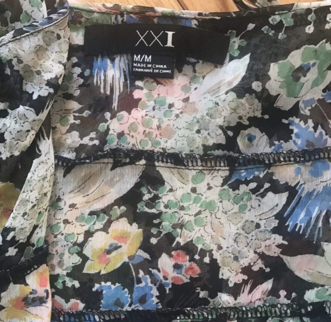 Other XXI FRONT ZIP UP RUFFLED FLORAL CAMI CROPPED TANK TOP Size M / US 6-8 / IT 42-44 - 8 Thumbnail