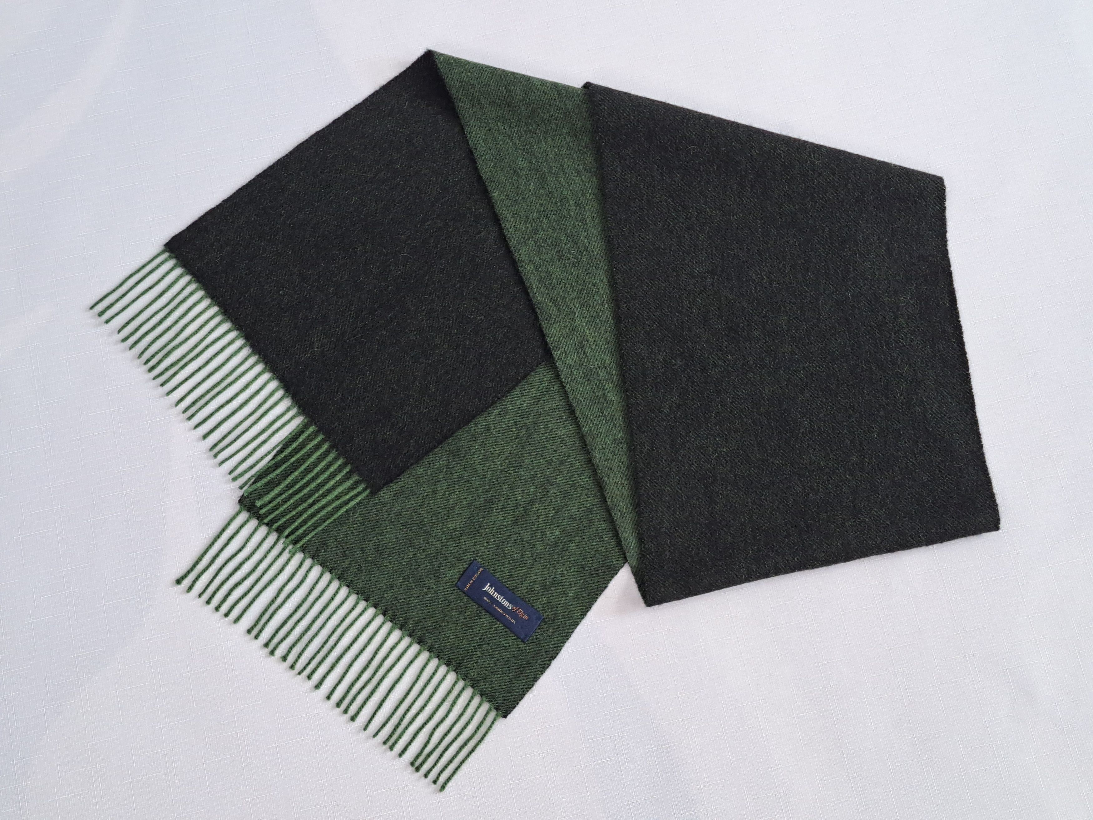 Johnstons Of Elgin Johnstons Of Elgin vintage lambswool scarf. Size ONE SIZE - 6 Thumbnail