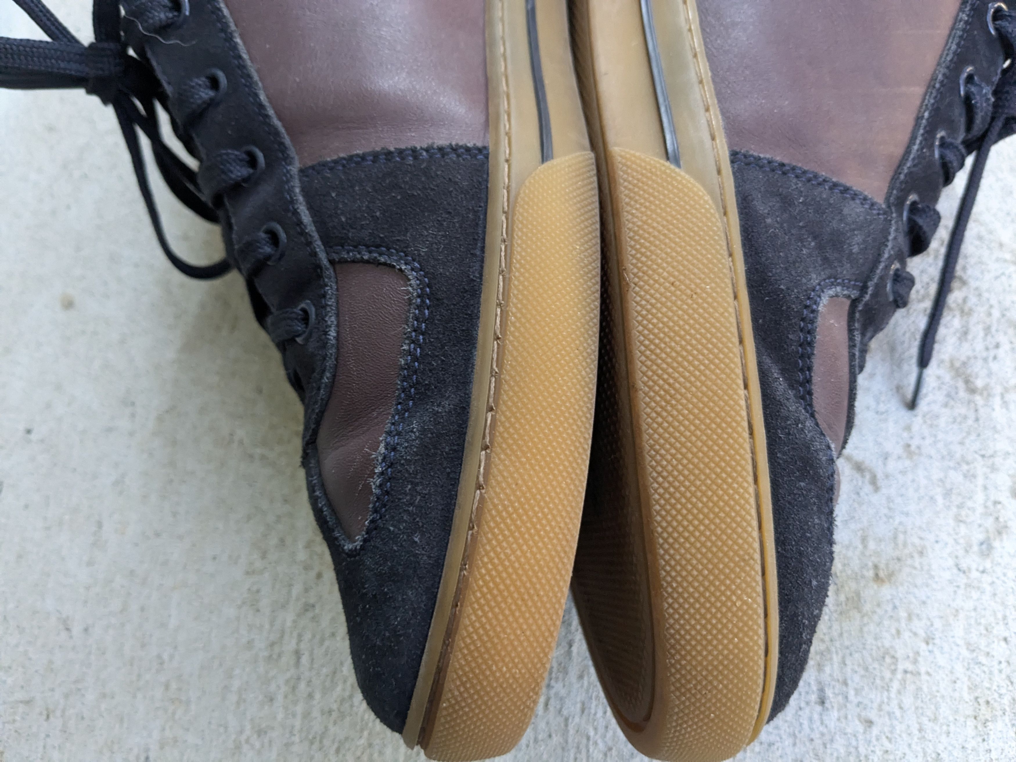 Louis Vuitton Louis Vuitton Sneakers Burgundy Black Suede Leather 9 Size US 9 / EU 42 - 11 Thumbnail