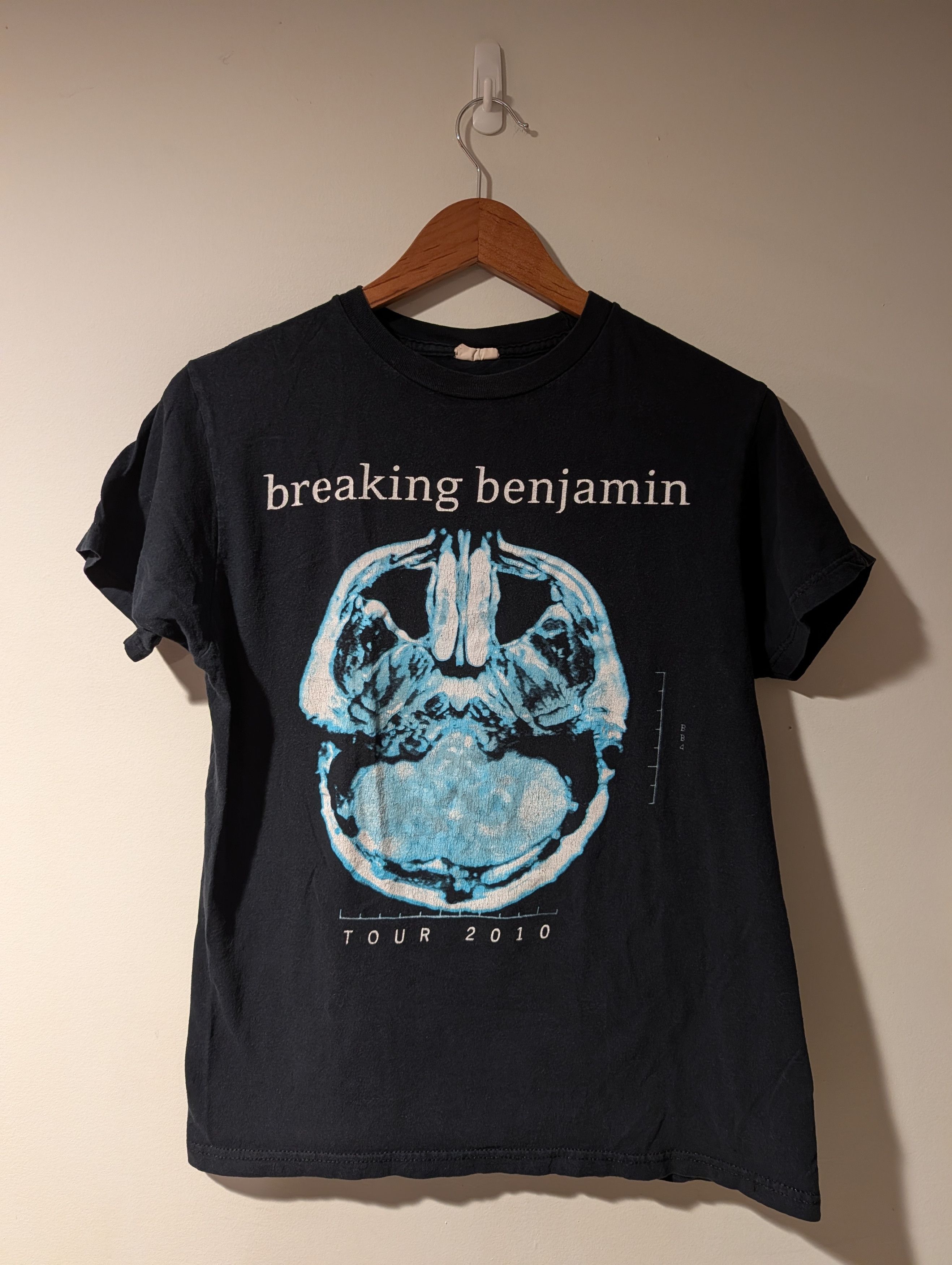 Band Tees VTG Breaking Benjamin T-Shirt Tour 2010 Dear Agony X-Ray M Size US M / EU 48-50 / 2 - 1 Thumbnail