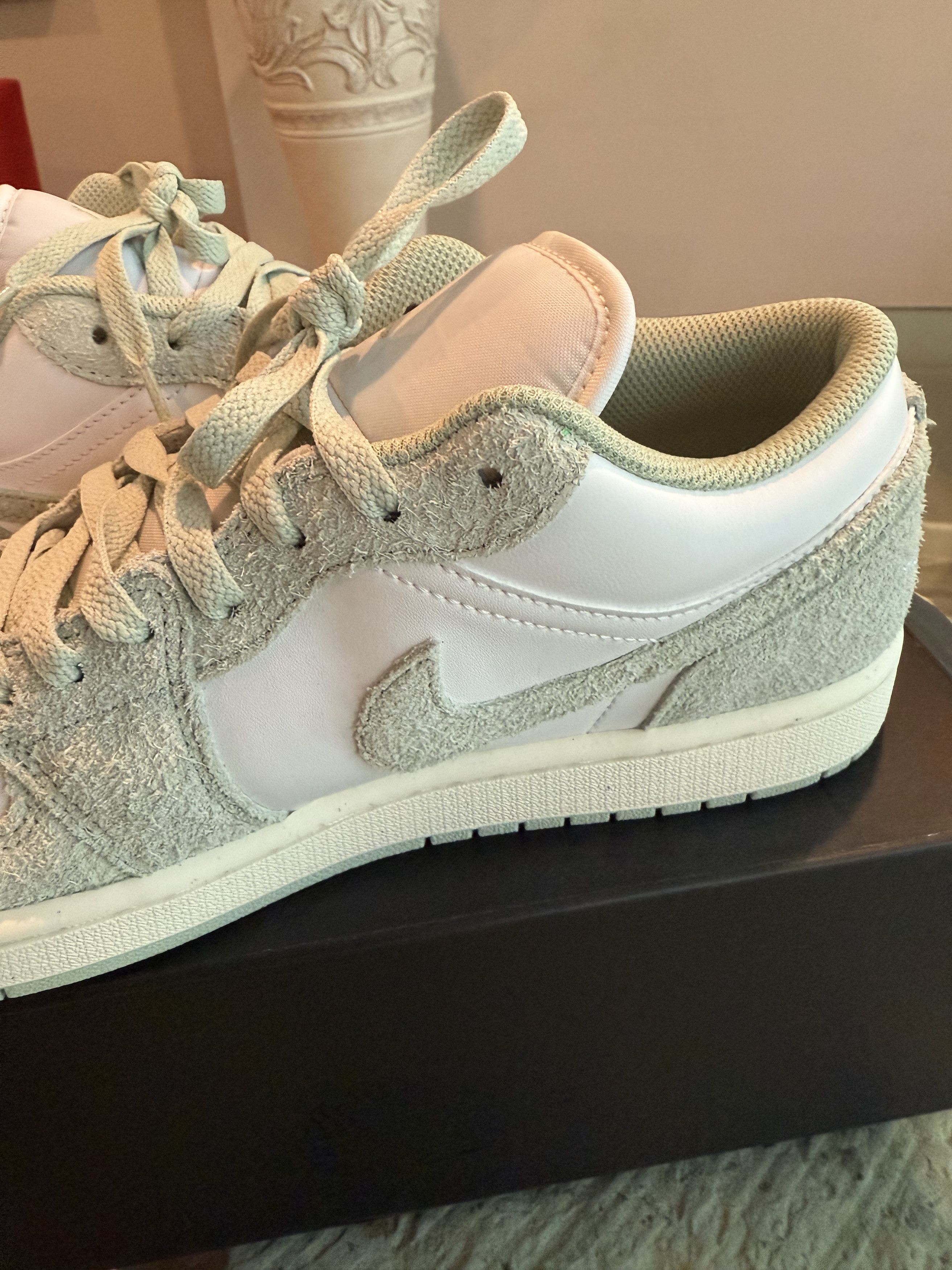 Nike Air Jordan 1 Low SE White/Seafoam Sail Size US 10.5 / EU 43-44 - 2 Thumbnail