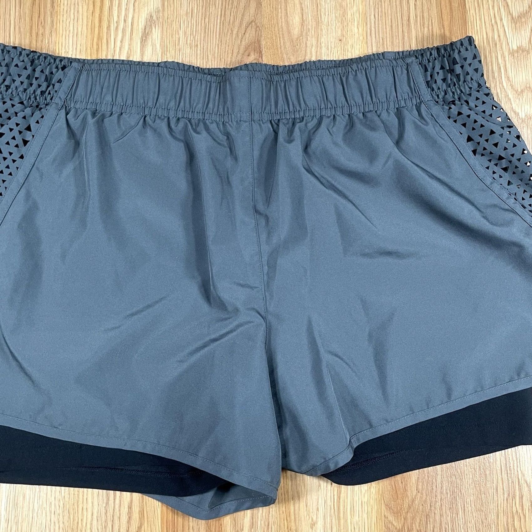 Vintage Xersion Shorts Womens Extra Latge Athletic Running Cross Training Stretch Gray Size 40" / US 18 - 2 Thumbnail