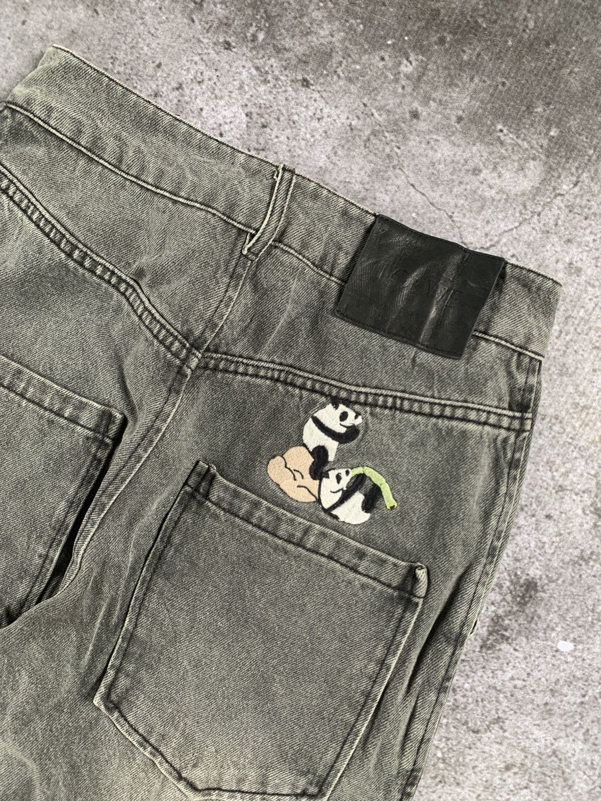 Loewe LOEWE black smooth baggy jeans Size 27" / US 4 / IT 40 - 2 Thumbnail