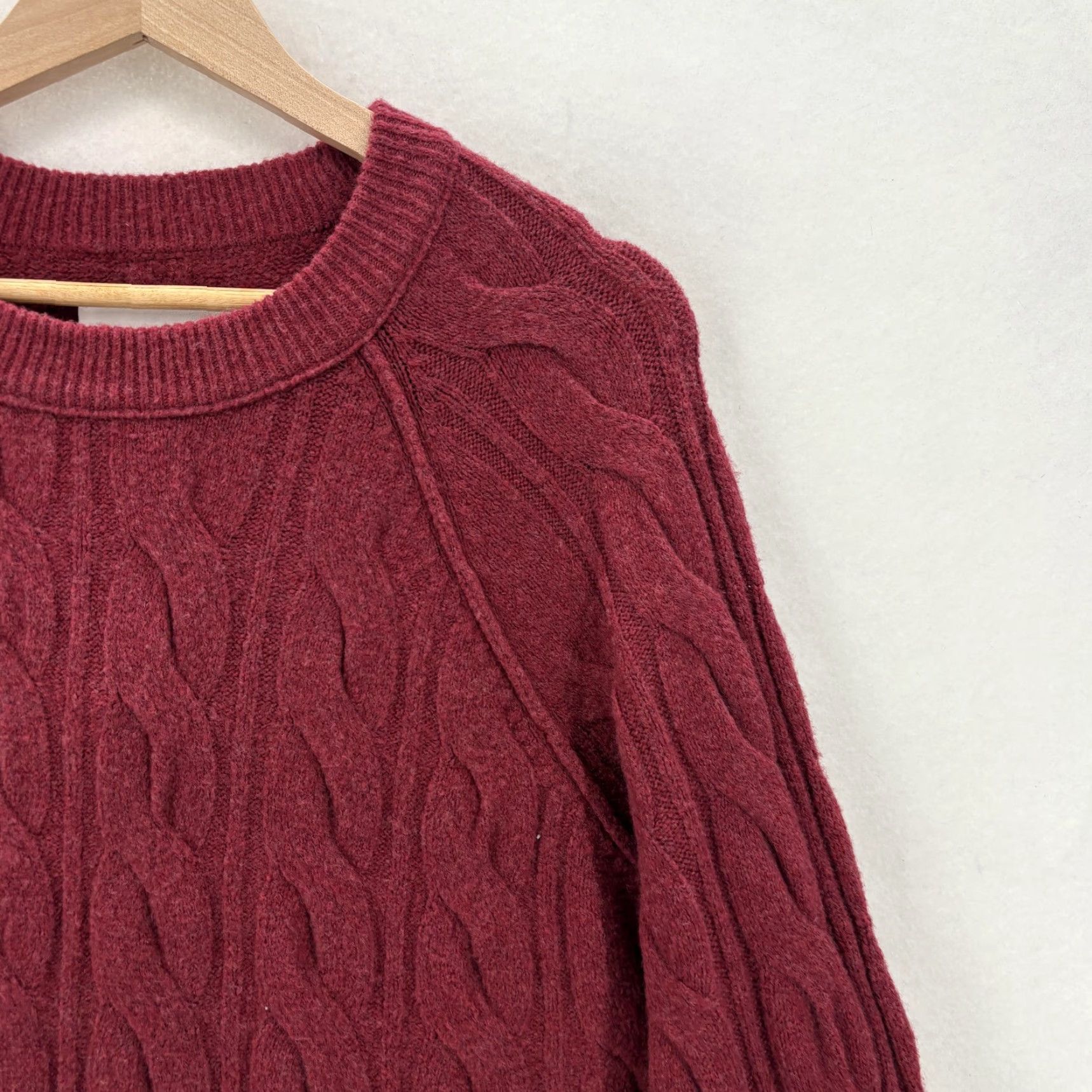 Vintage Aerie unREAL Women’s XXL Cable Knit Crewneck Pullover Sweater Red NWT Cozy Knit Shirt/Sweater Casual Womens Size XXL / US 16-18 / IT 52-54 - 2 Thumbnail