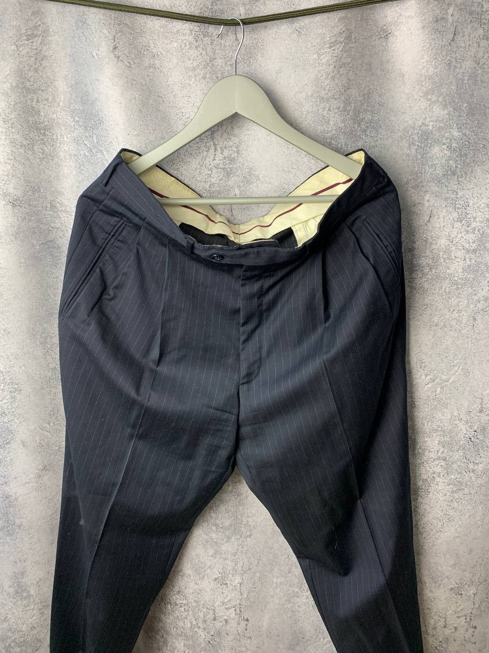 Corneliani Corneliani 100% Wool 2-Button Suit Navy Pinstripe Italy 50R Size 50R - 9 Thumbnail