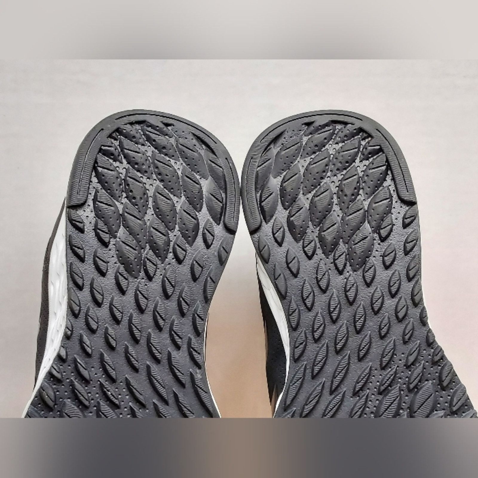 New Balance New Balance Womens Black ROAV Arishi Athletic Shoes Size 9 Size US 9 / IT 39 - 11 Thumbnail