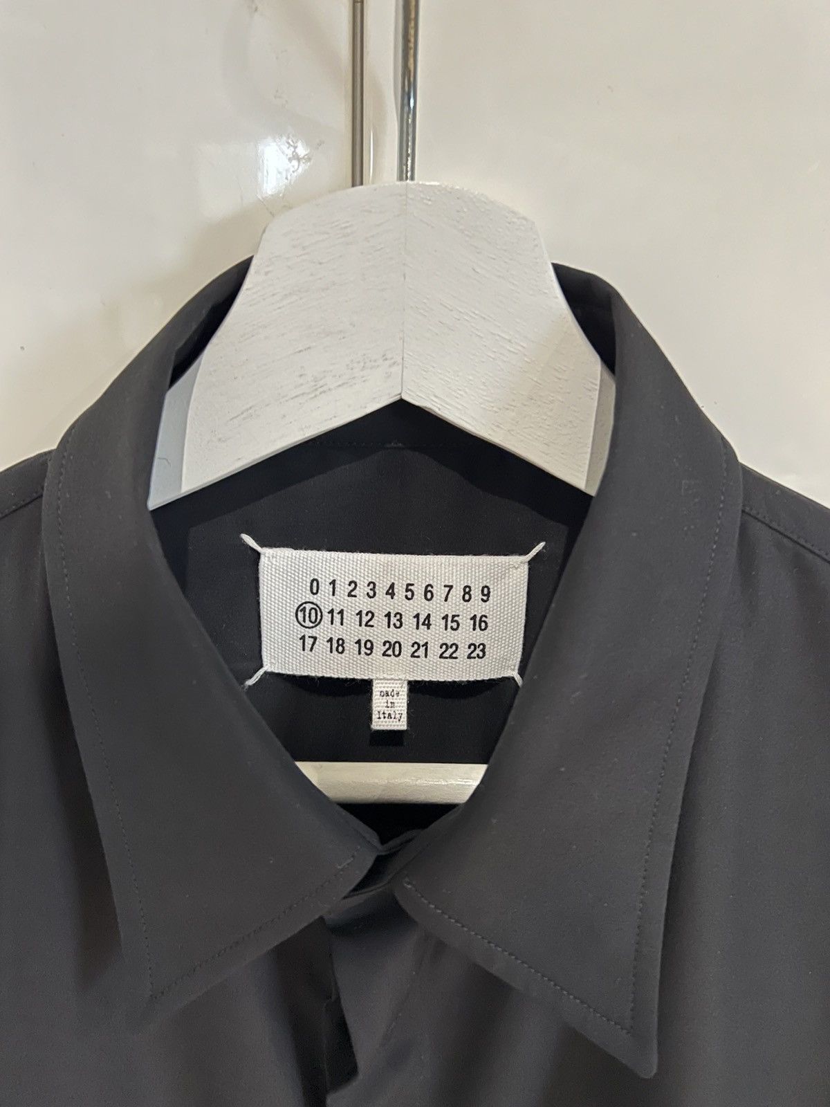 Maison Margiela Maison Margiela FW20 Punched-Holes Shirt Size US L / EU 52-54 / 3 - 3 Thumbnail