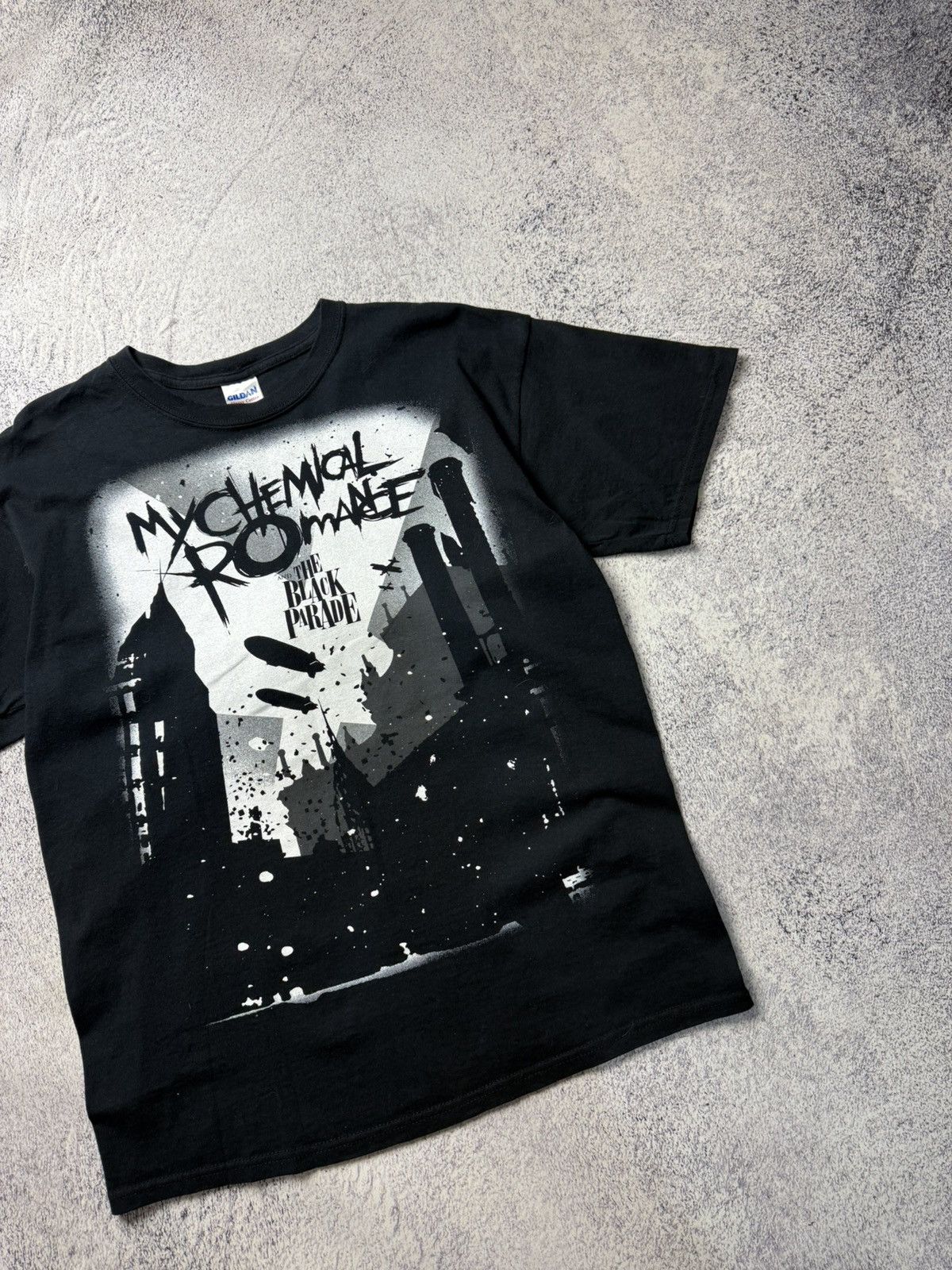 Band Tees Vintage My Chemical Romance The Black Parade Album T shirt Size US L / EU 52-54 / 3 - 4 Thumbnail