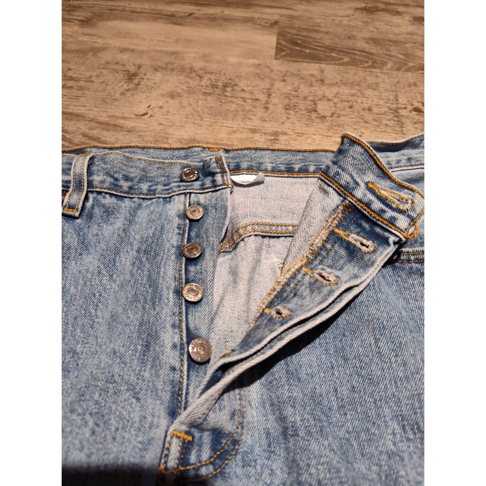 Levi's VINTAGE Levi's 501 Jeans Men 36x34 Denim Straight Fit Mid-Rise Faded Blue 80s 90s Classic Size US 36 / EU 52 - 4 Thumbnail