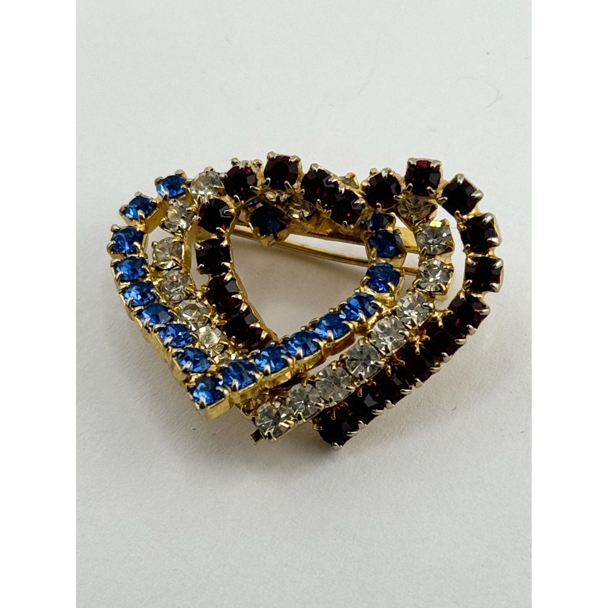 Vintage Vintage red white and blue rhinestone heart pin Size ONE SIZE - 1 Thumbnail