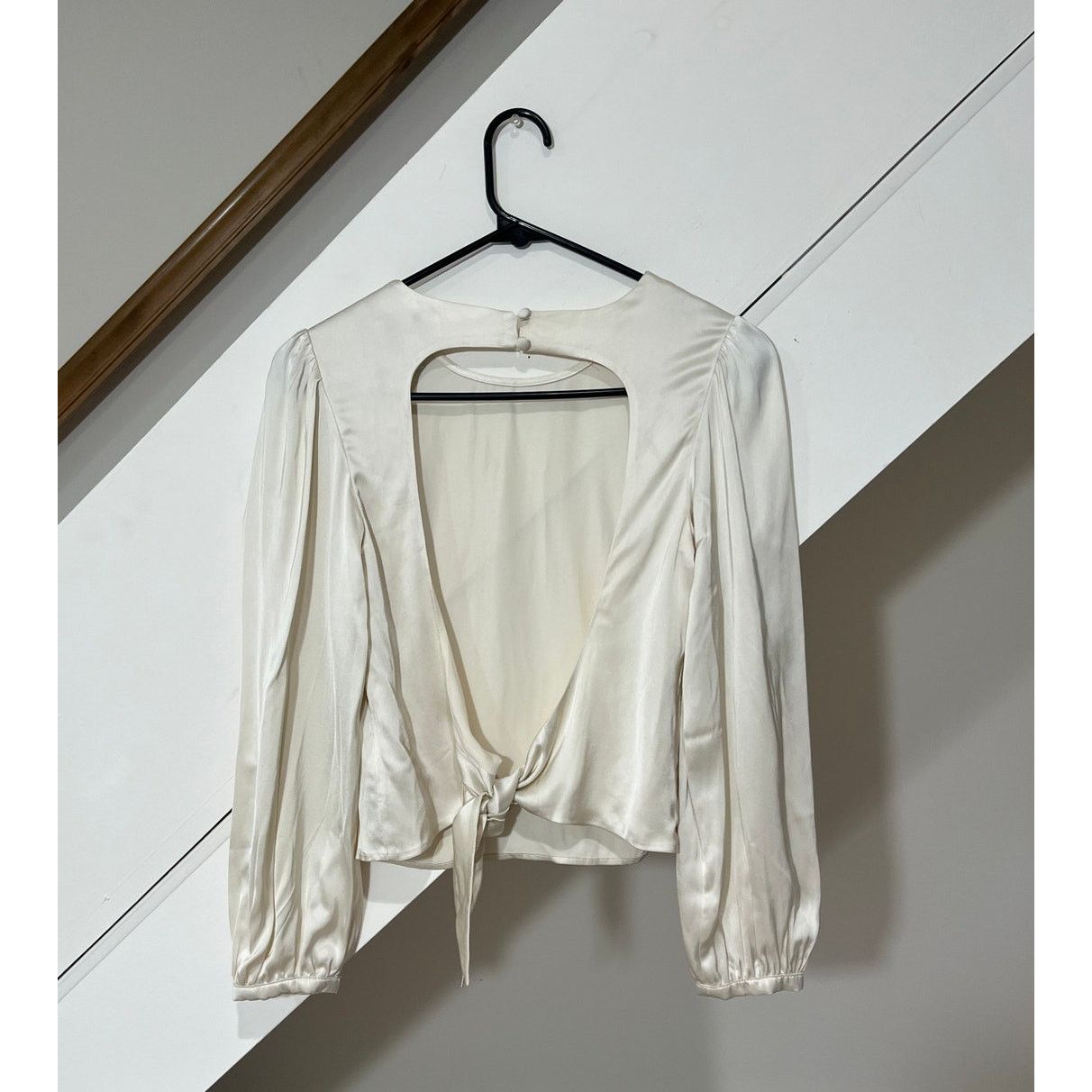 & Other Stories & Other Stories Cream Satin Blouse Cutout Back Tie Size 0 Size XS / US 0-2 / IT 36-38 - 6 Thumbnail