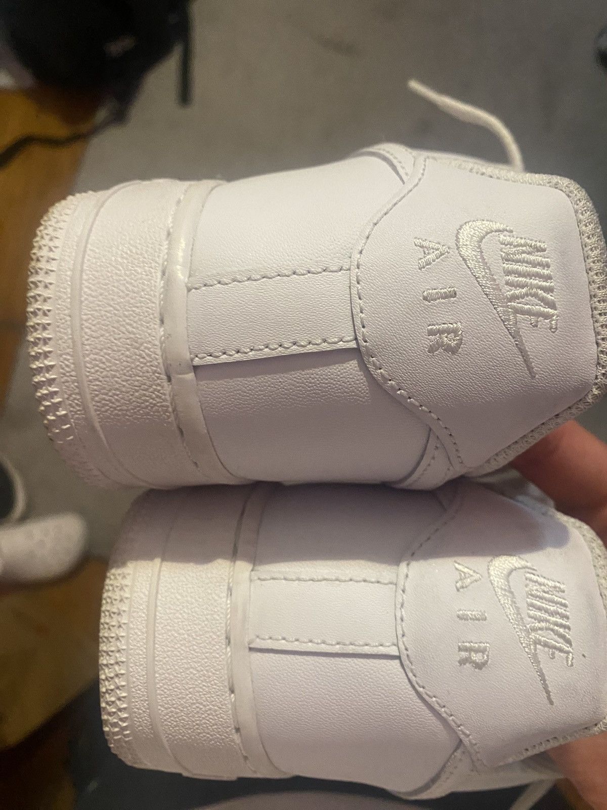 Nike Nike Air Force 1 White 07’ Size US 8.5 / EU 41-42 - 3 Thumbnail