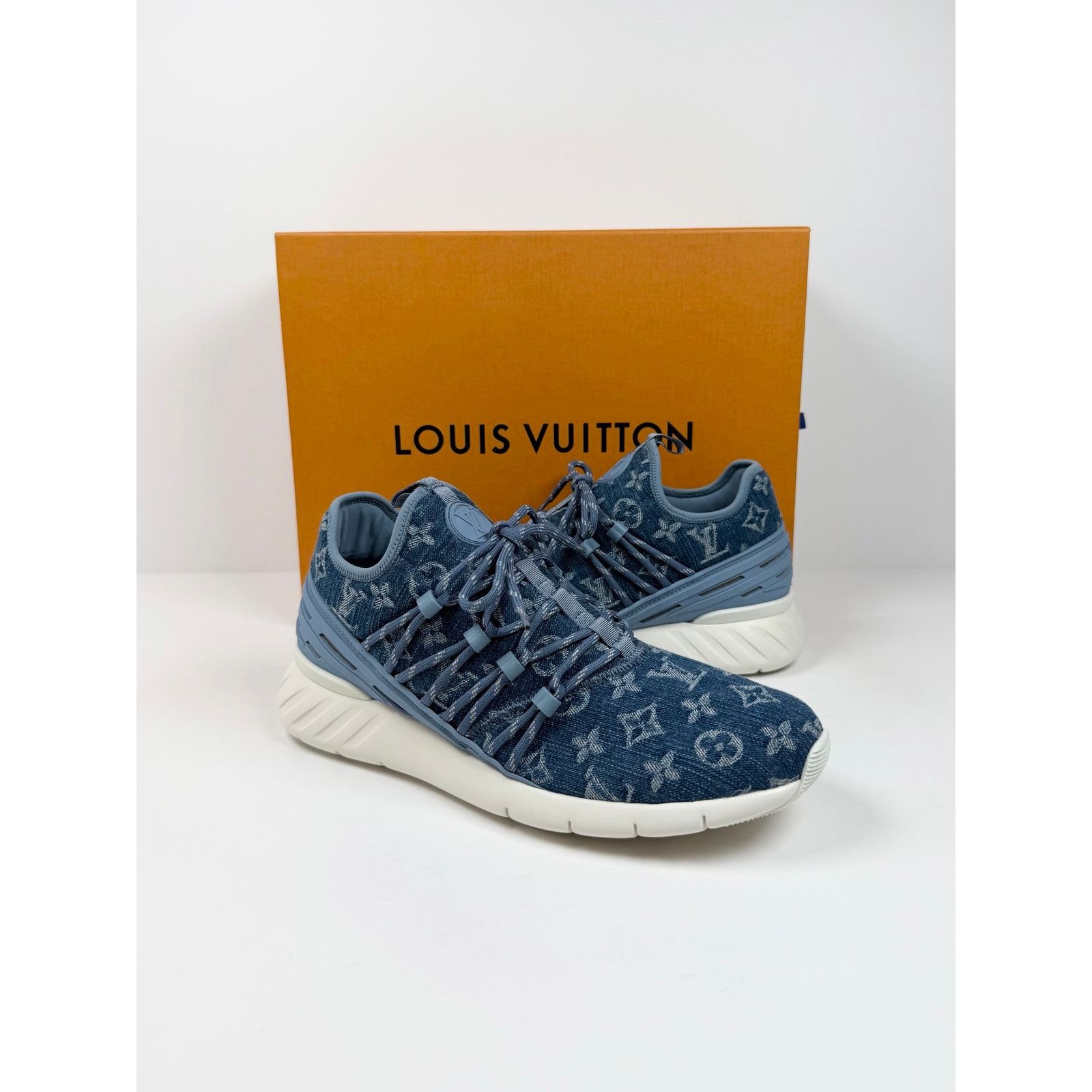 Louis Vuitton Size 7LV/8US - Louis Vuitton Denim Fastlane Sneakers NEW Size US 8 / EU 41 - 2 Thumbnail
