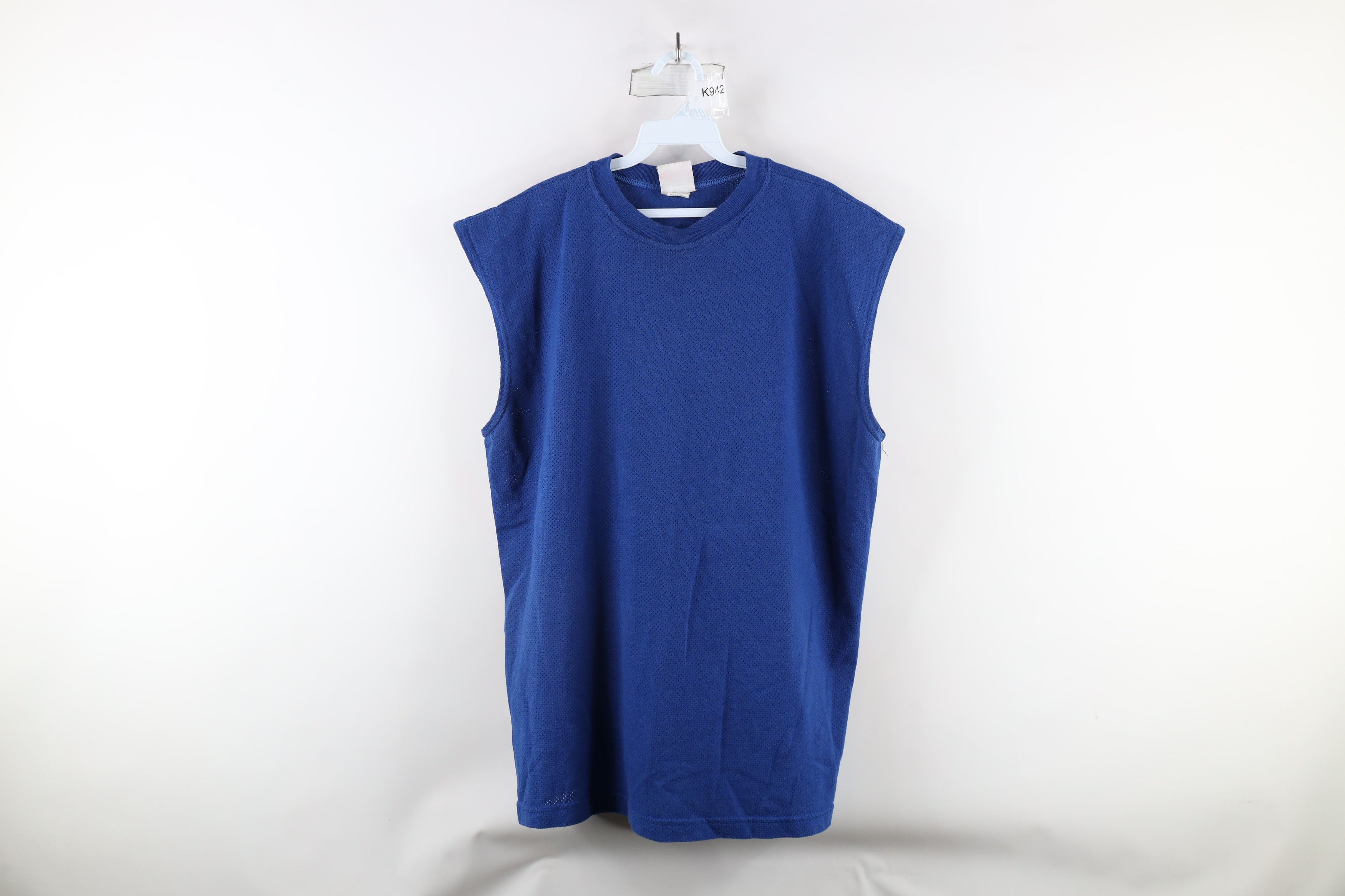 Vintage Vintage 90s Streetwear Mesh Sleeveless Muscle T-Shirt Blue Size US L / EU 52-54 / 3 - 1 Thumbnail