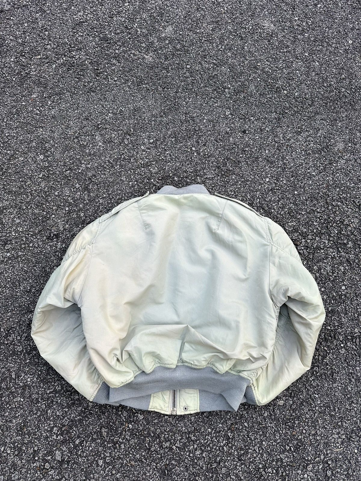 Vintage 🪖Vintage MA-1 Man Intermediate Creamy Green Bomber Jacket Size US M / EU 48-50 / 2 - 11 Thumbnail