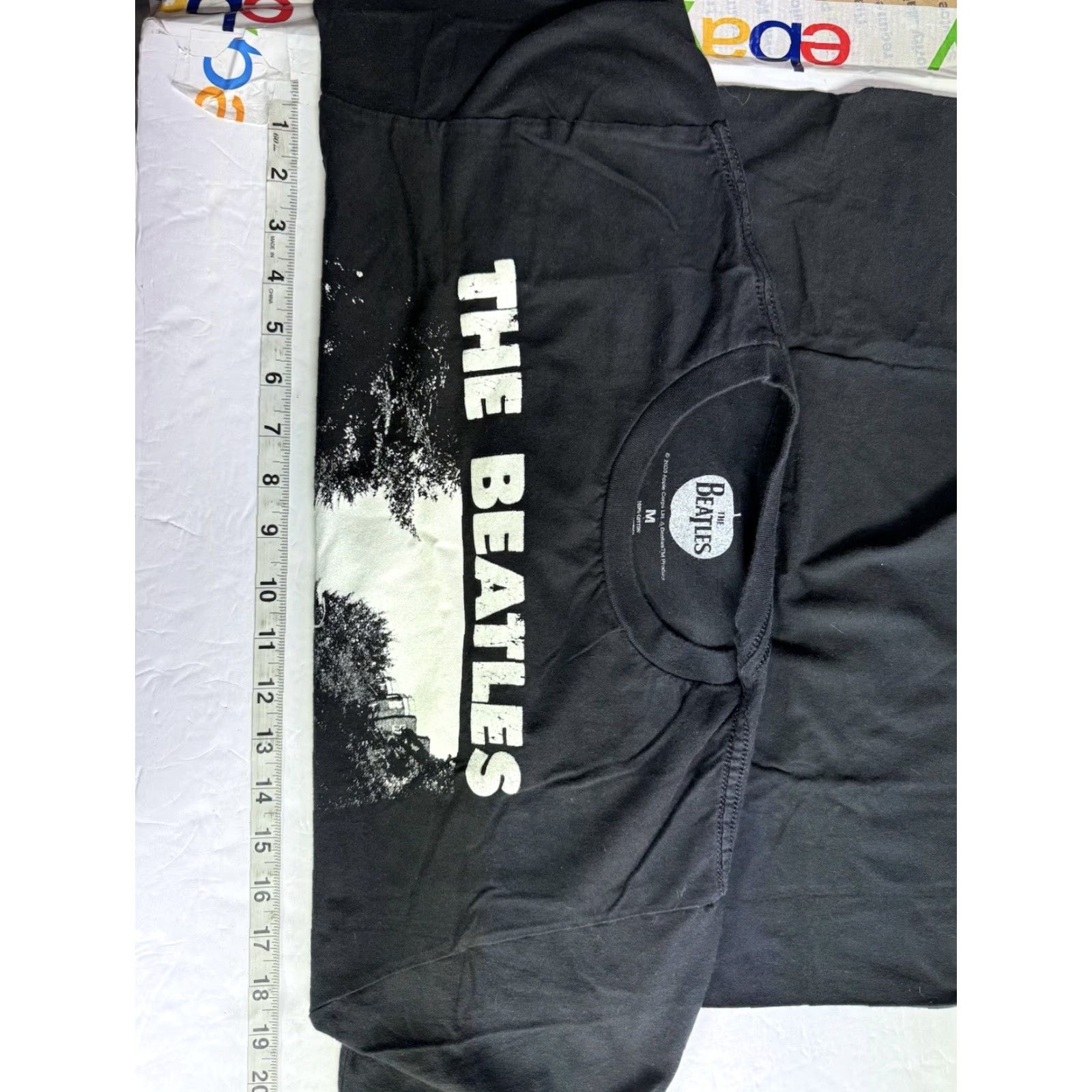 Vintage The Beatles T Shirt Medium Black Crossing Abbey Road Shirt Unisex Adults M Mens Womens Graphic Tee Size US M / EU 48-50 / 2 - 4 Thumbnail