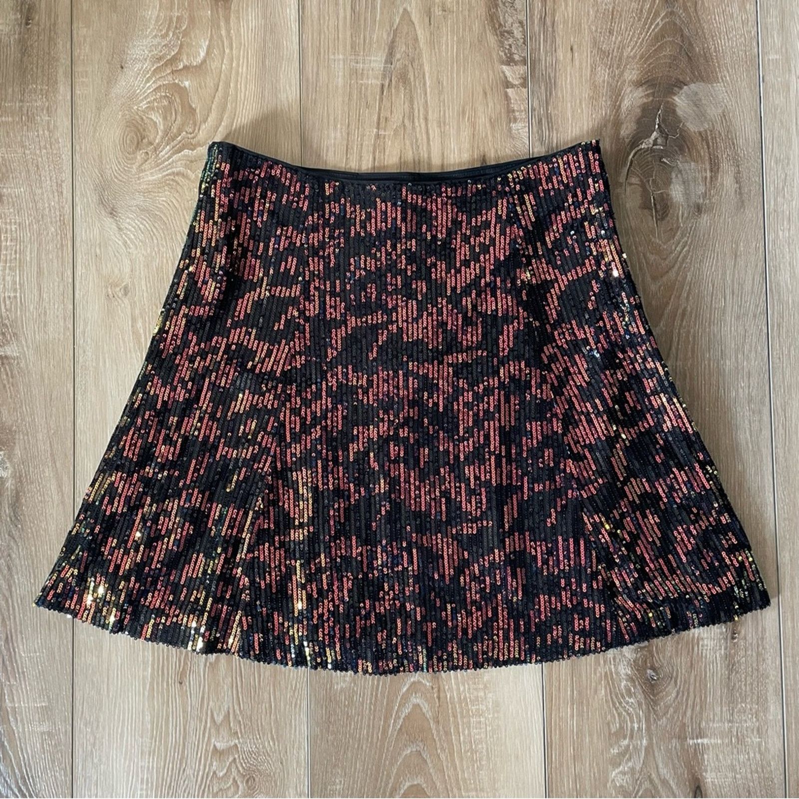Loft Sequin Seamed Skirt 6 Size 28" / US 6 / IT 42 - 1 Thumbnail