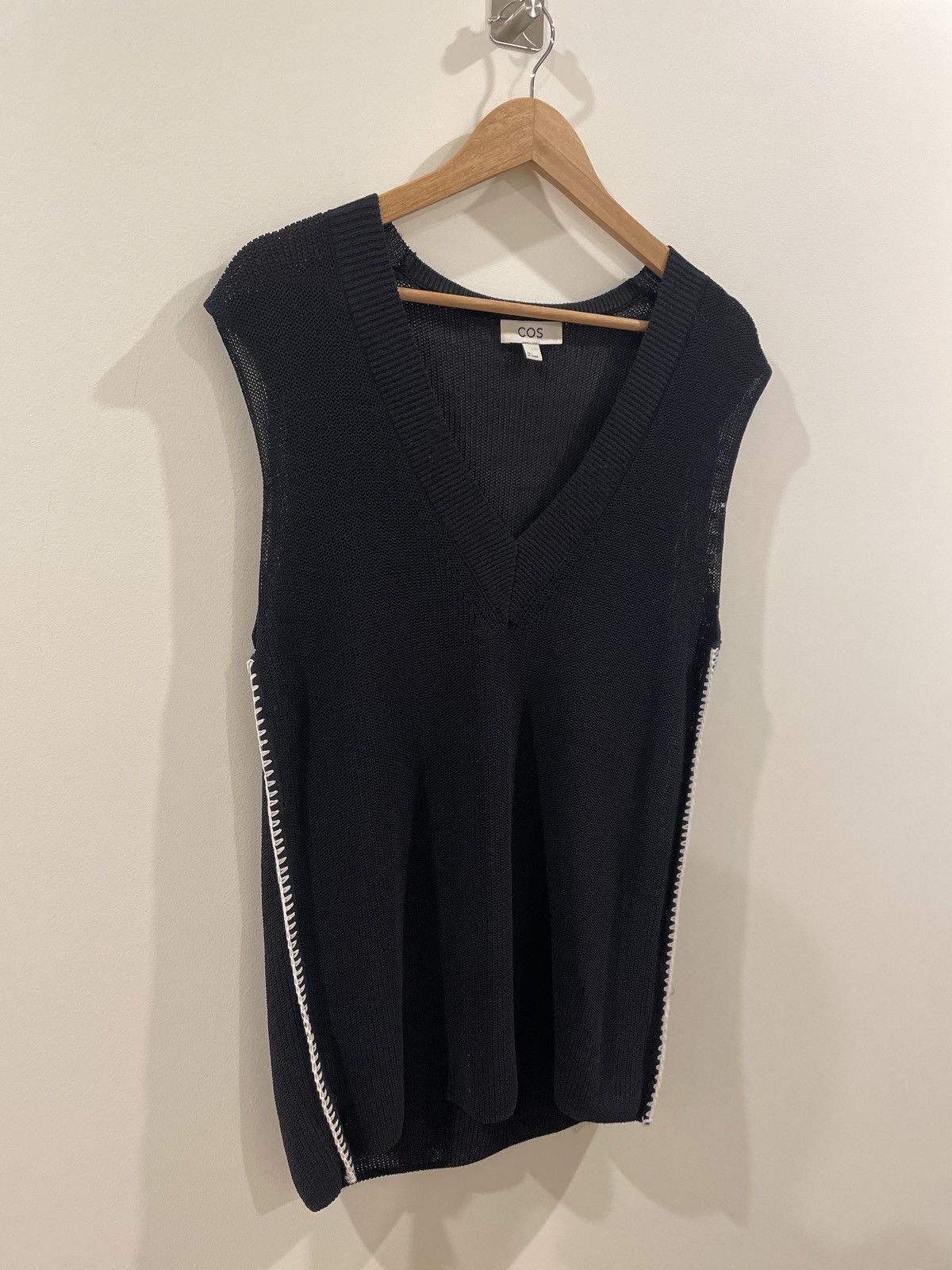 Cos Cos navy knitted vest Size US S / EU 44-46 / 1 - 2 Thumbnail