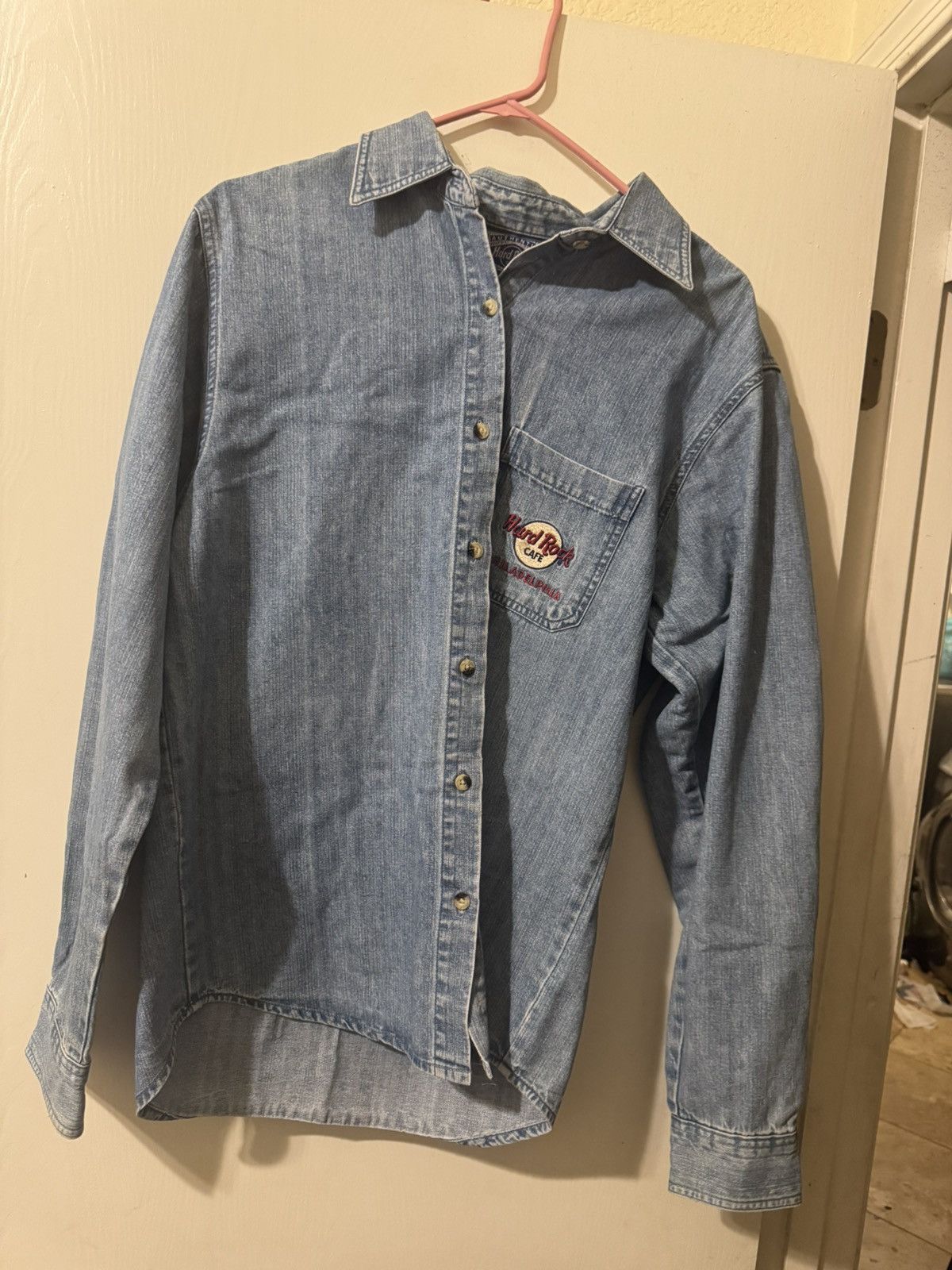 Hard Rock Cafe Vintage hard rock cafe denim jacket/ long sleeve Size US XL / EU 56 / 4 - 1 Thumbnail