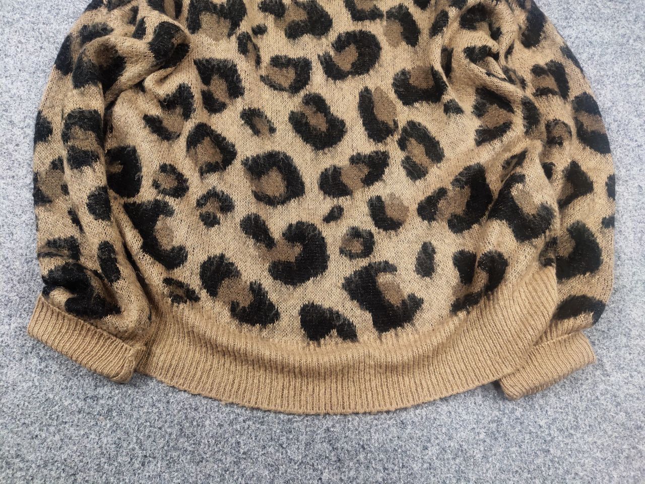 Japanese Brand Vintage leopard Mohair Style Sweater Y2K hysteric style Size US S / EU 44-46 / 1 - 5 Thumbnail