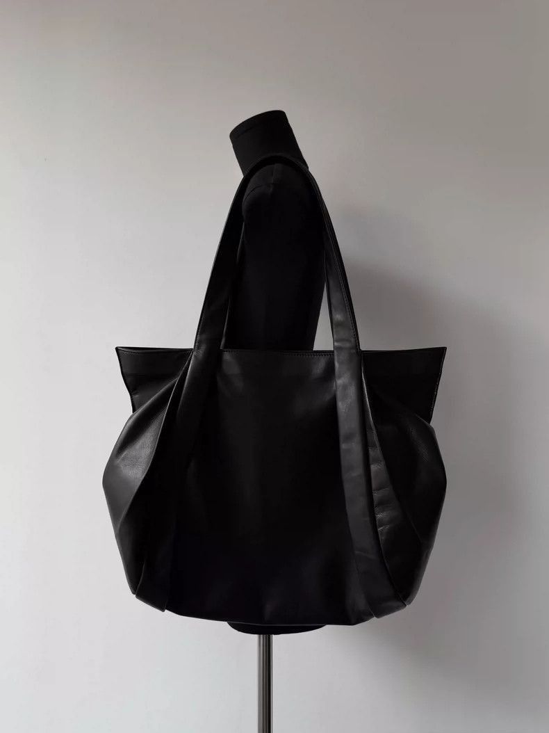 Yohji Yamamoto Yohji Yamamoto Yohji Yamamoto Femme Black Leather Backpack Size ONE SIZE - 1 Thumbnail