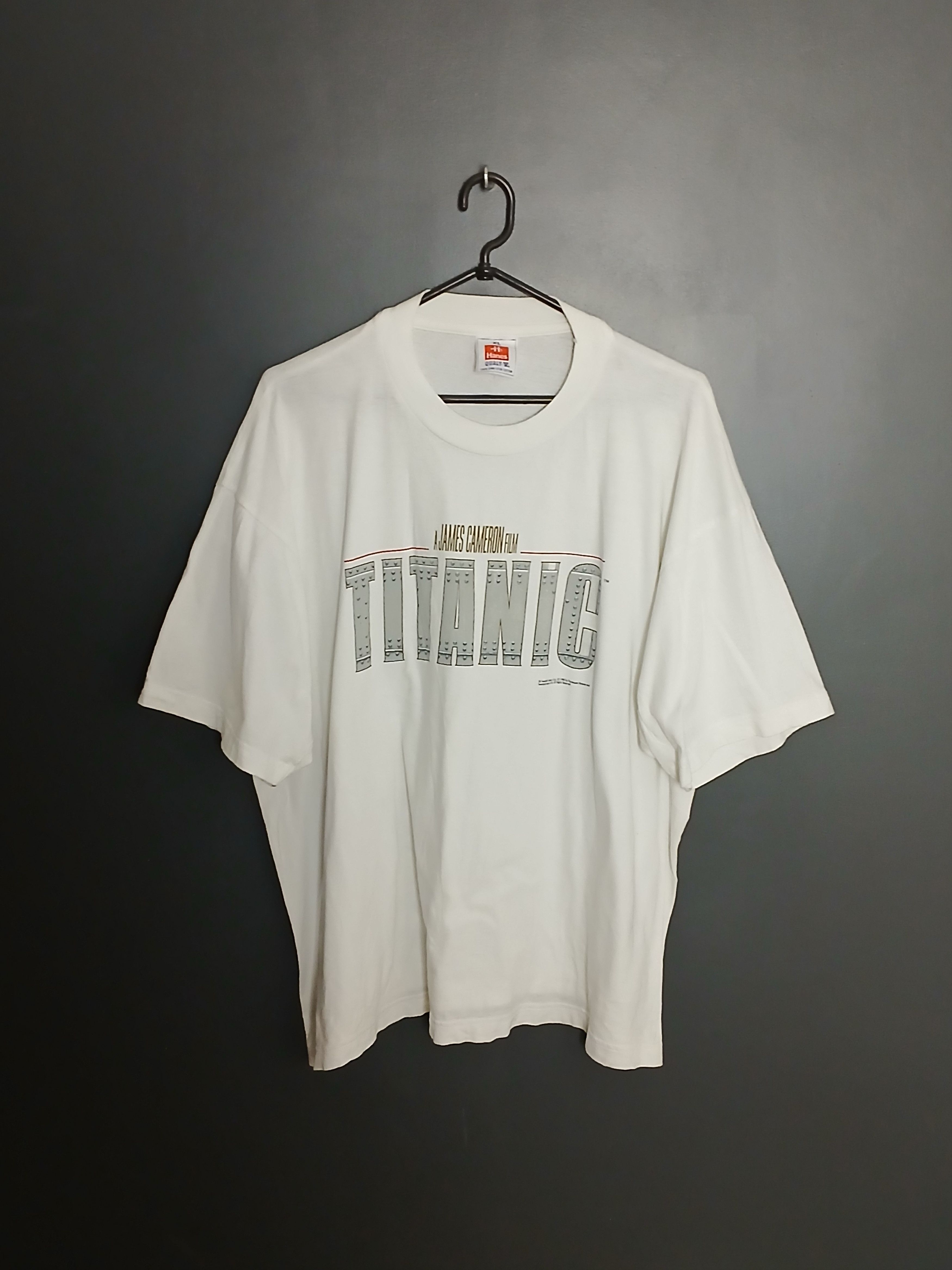 Vintage Vintage 1998 Titanic Leonardo DiCario T-Shirt Size US XL / EU 56 / 4 - 1 Thumbnail