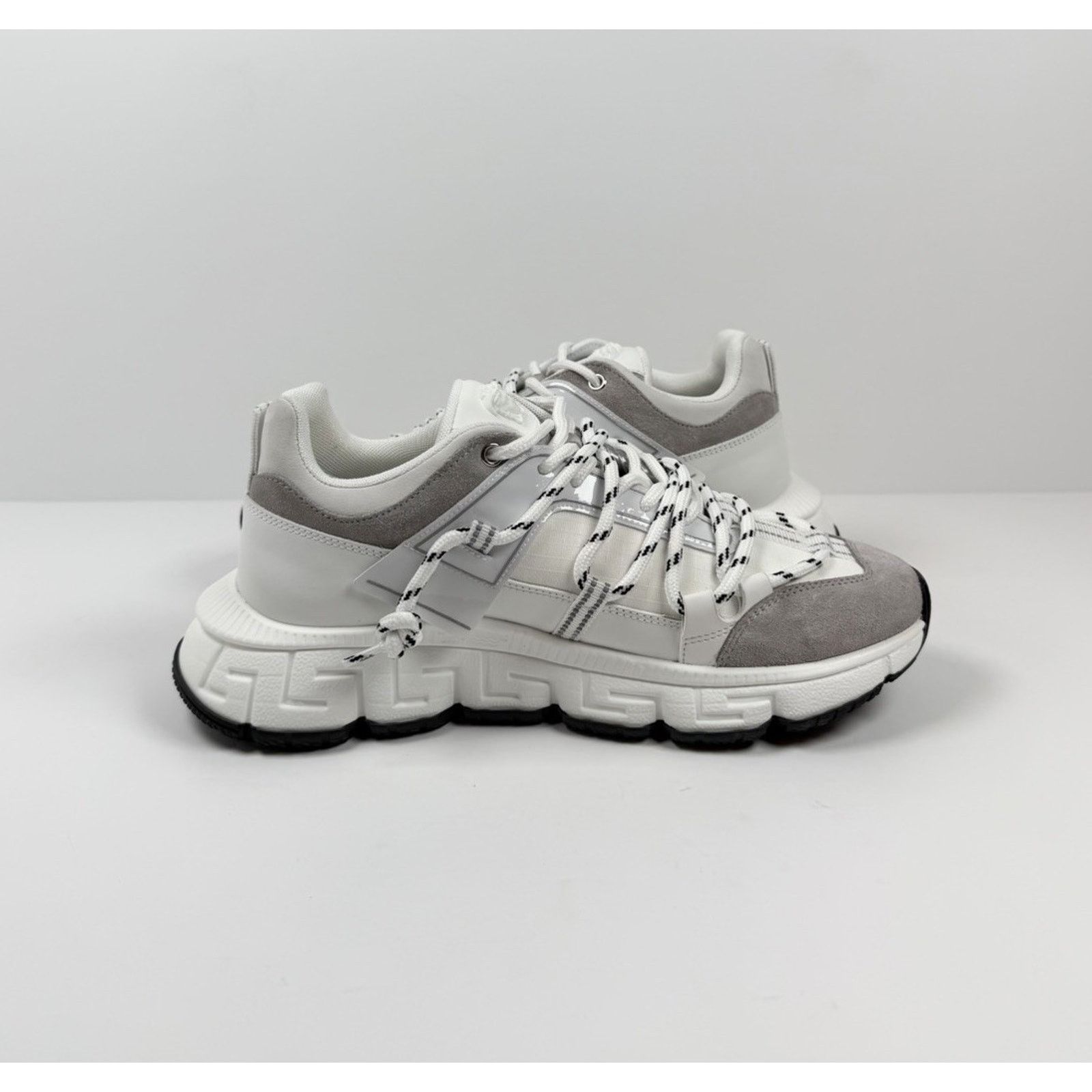 Versace Size 40EU/7US - Versace Trigreca White Sneakers NEW! Size US 7 / EU 40 - 7 Thumbnail