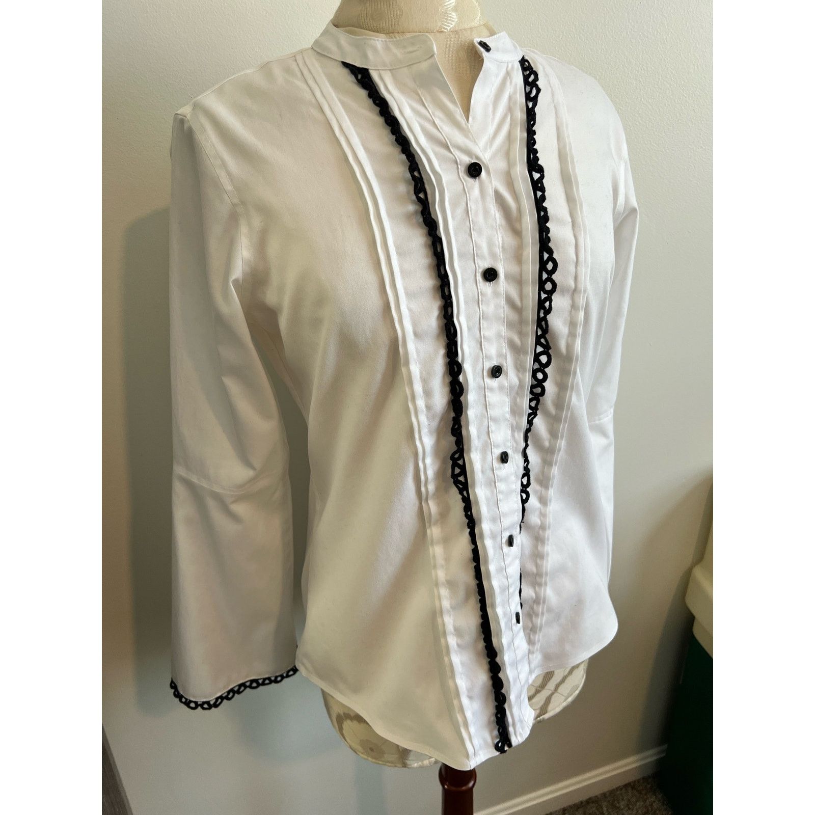 Karl Lagerfeld Karl Lagerfeld Paris White Button Up Blouse Small Size S / US 4 / IT 40 - 2 Thumbnail