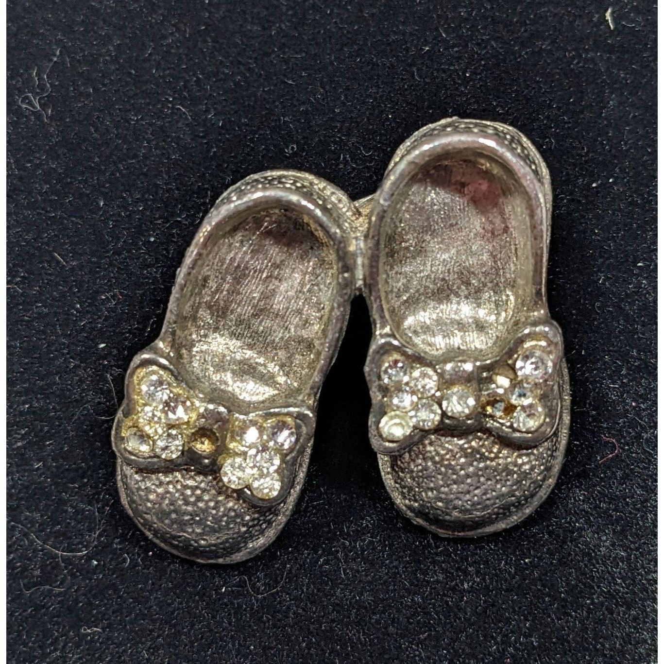 Other Vintage Baby Shoe Brooch Silver Tone With Rhinestones Size ONE SIZE - 3 Thumbnail