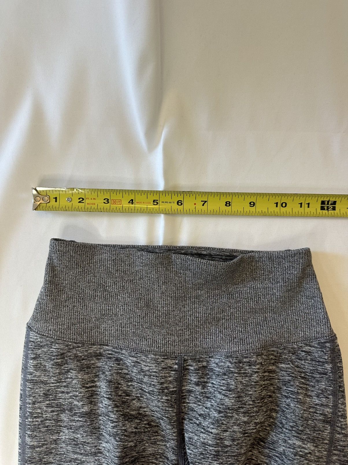 Alo ALO YOGA High-Waisted Alosoft Lounge Leggings Dark Heather Size 26" / US 2 / IT 38 - 7 Thumbnail