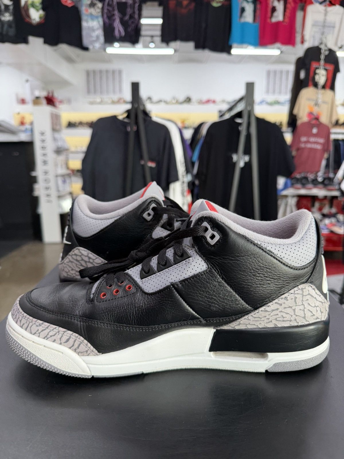 Jordan Brand Air Jordan 3 Black Cement Size 10 (2024) Size US 10 / EU 43 - 4 Thumbnail