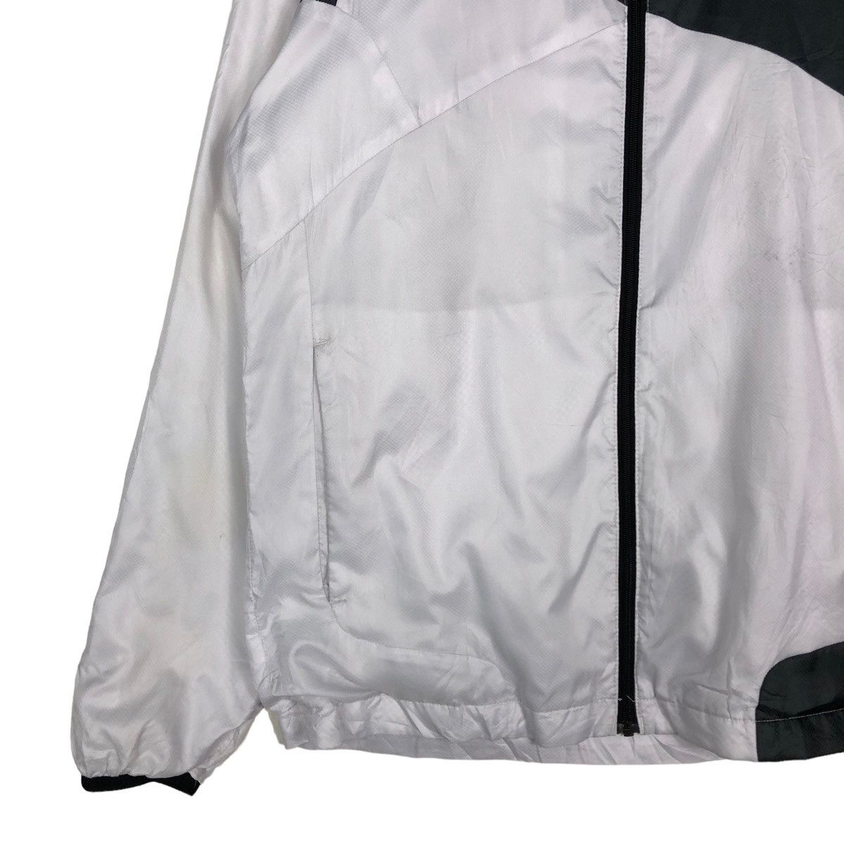 Oakley 🔥RUNNING JACKET ZIPPER LIGHT OAKLEY Size US M / EU 48-50 / 2 - 4 Thumbnail