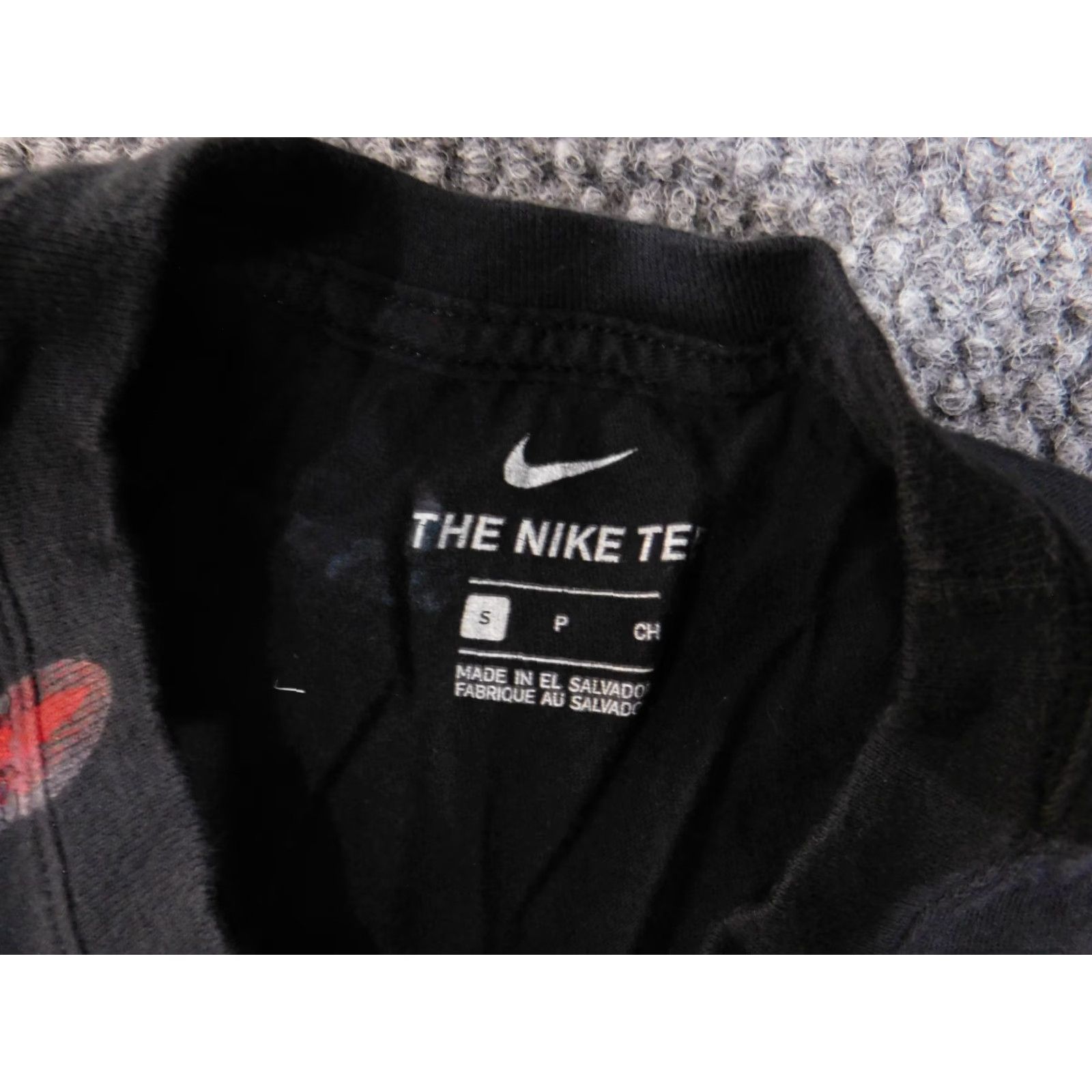 Nike Nike The Nike Tee Shirt Mens Small Black Heart Swoosh Peace Print Graphic Rare Shirt Size US S / EU 44-46 / 1 - 6 Thumbnail