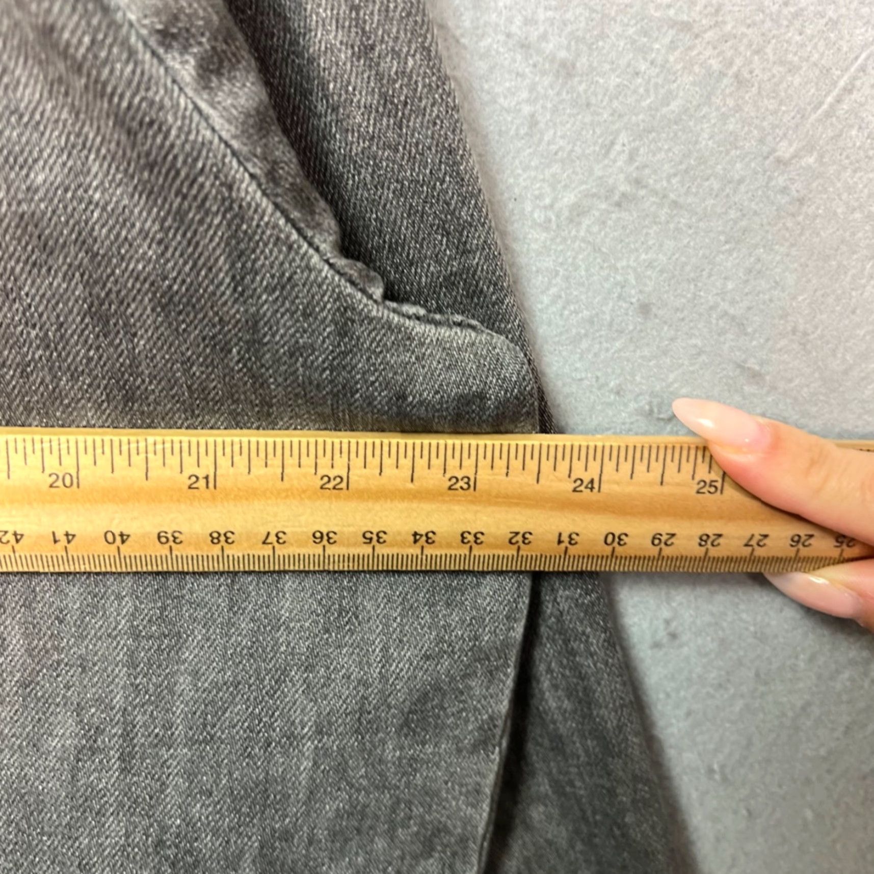 Zara Zara Button-Up Shirt Womens Small Gray Denim 100% Cotton Cotton Shirt Casual Mis-Listed XS? (Note: Original content provided) Size S / US 4 / IT 40 - 5 Thumbnail