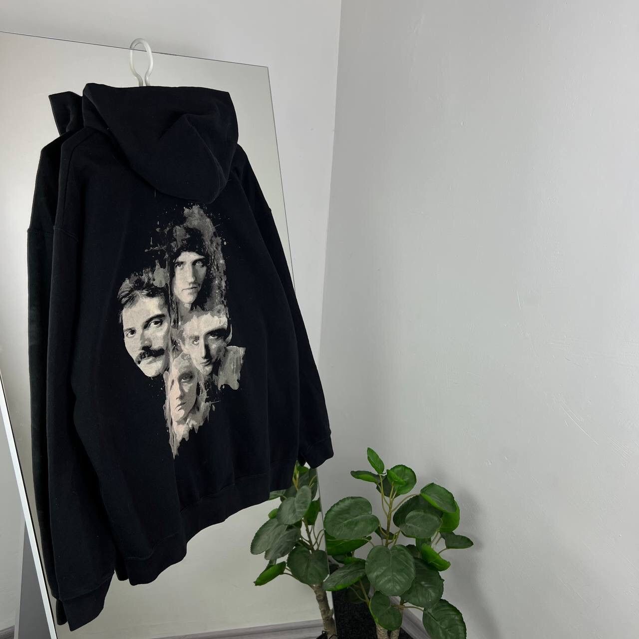 Band Tees Queen Vintage Zip Hoodie Y2K Official Merch Rock Band Size US XXL / EU 58 / 5 - 1 Thumbnail