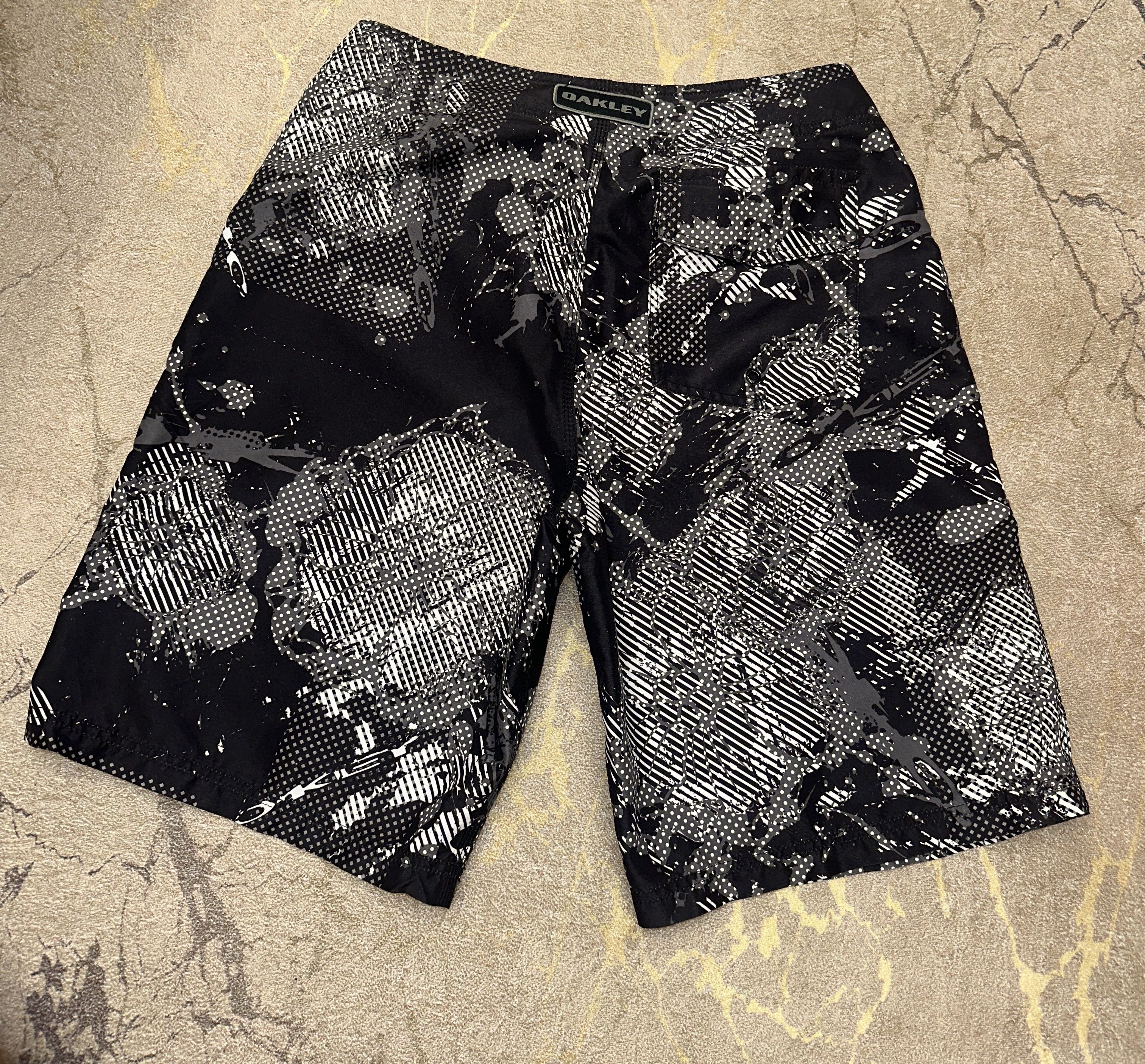 Oakley Oakley Shorts Limited Rainbow Flame Long Board Size 32 S Size US 32 / EU 48 - 6 Thumbnail