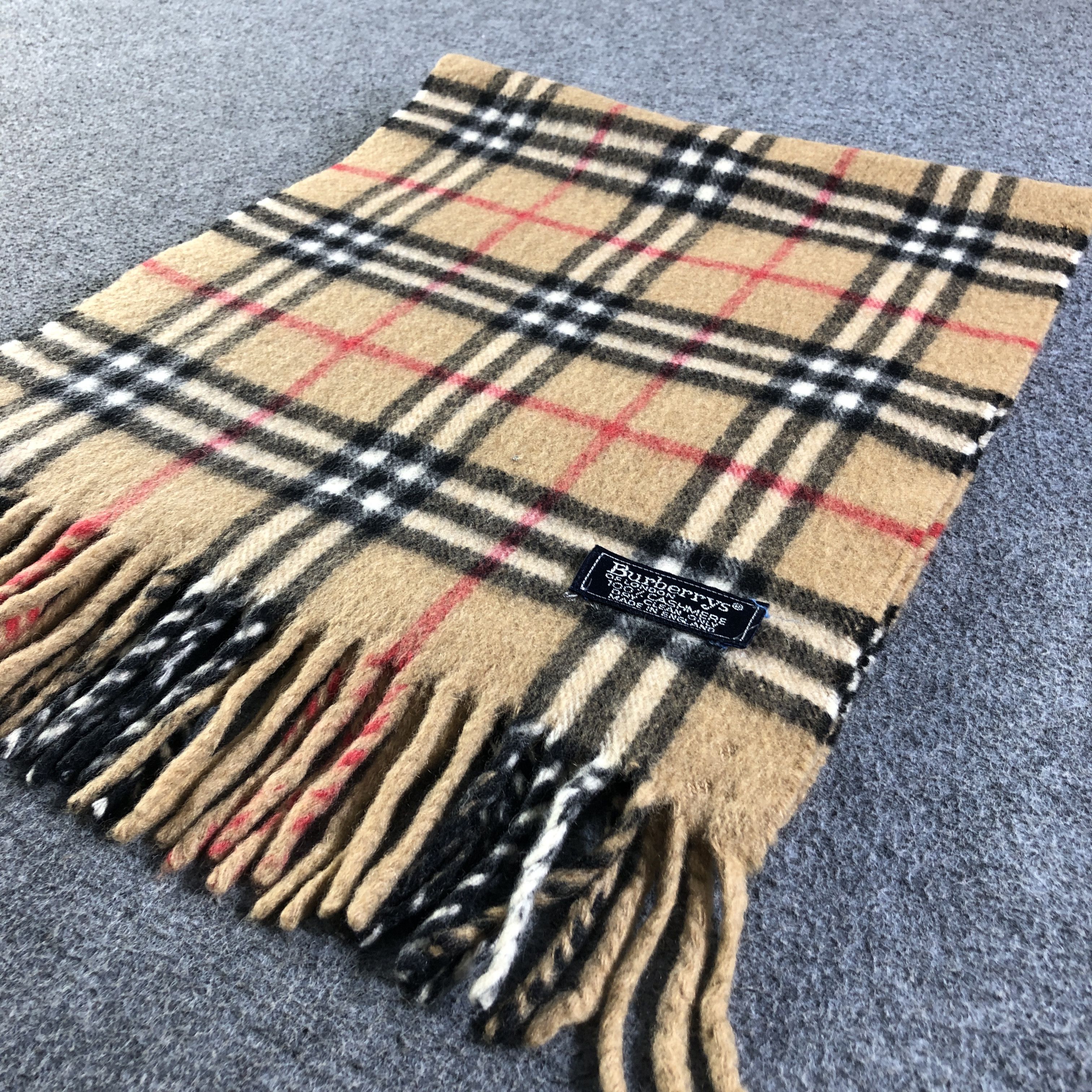 Burberry Burberrys Tan Nova Check Cashmere Scarf Muffler V2640 Size ONE SIZE - 3 Thumbnail
