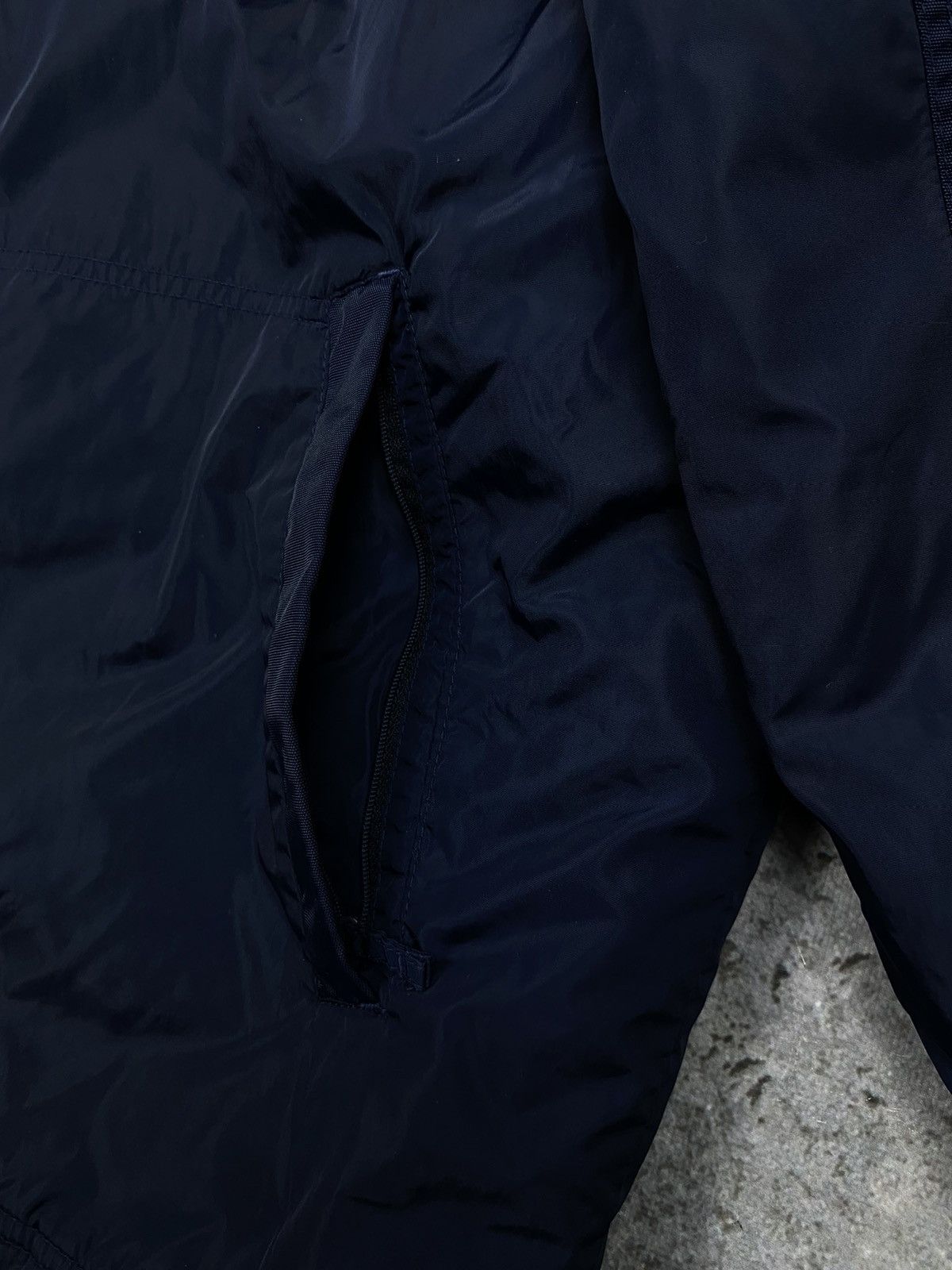 Nike Nike navy jacket vintage rare acg Size US L / EU 52-54 / 3 - 6 Thumbnail