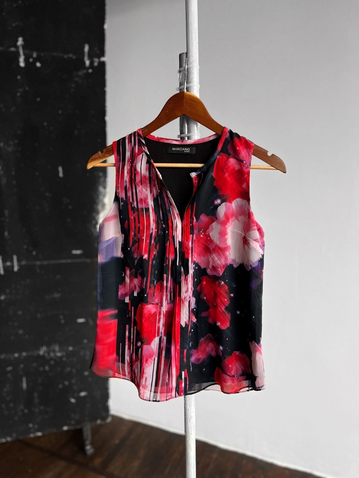 Designer × Guess Guess by Marciano Womens Sleeveless Blouse Top Printed Size S / US 4 / IT 40 - 4 Thumbnail