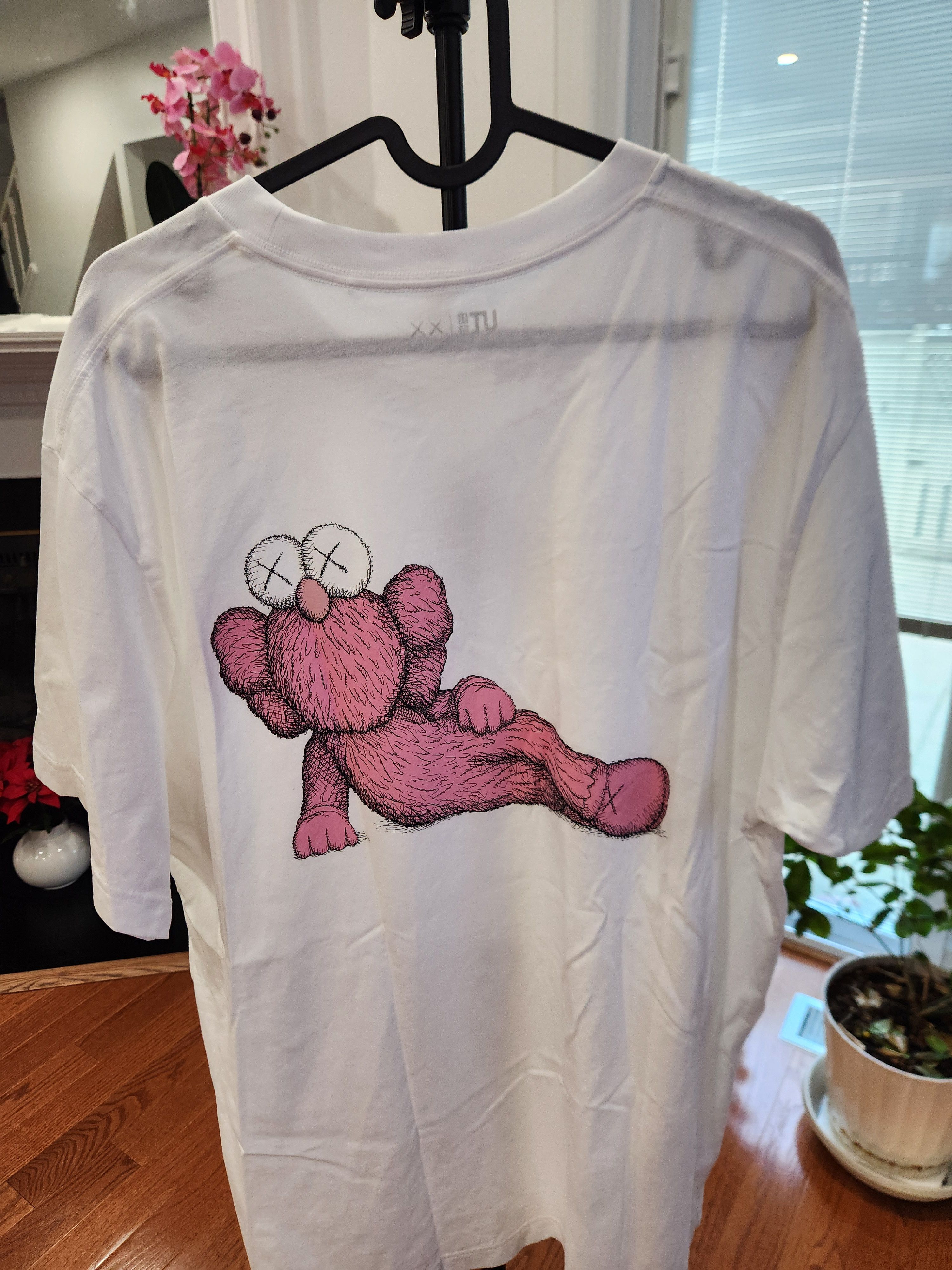 Kaws × Uniqlo Kaws Uniqlo shirt Size US XL / EU 56 / 4 - 1 Thumbnail