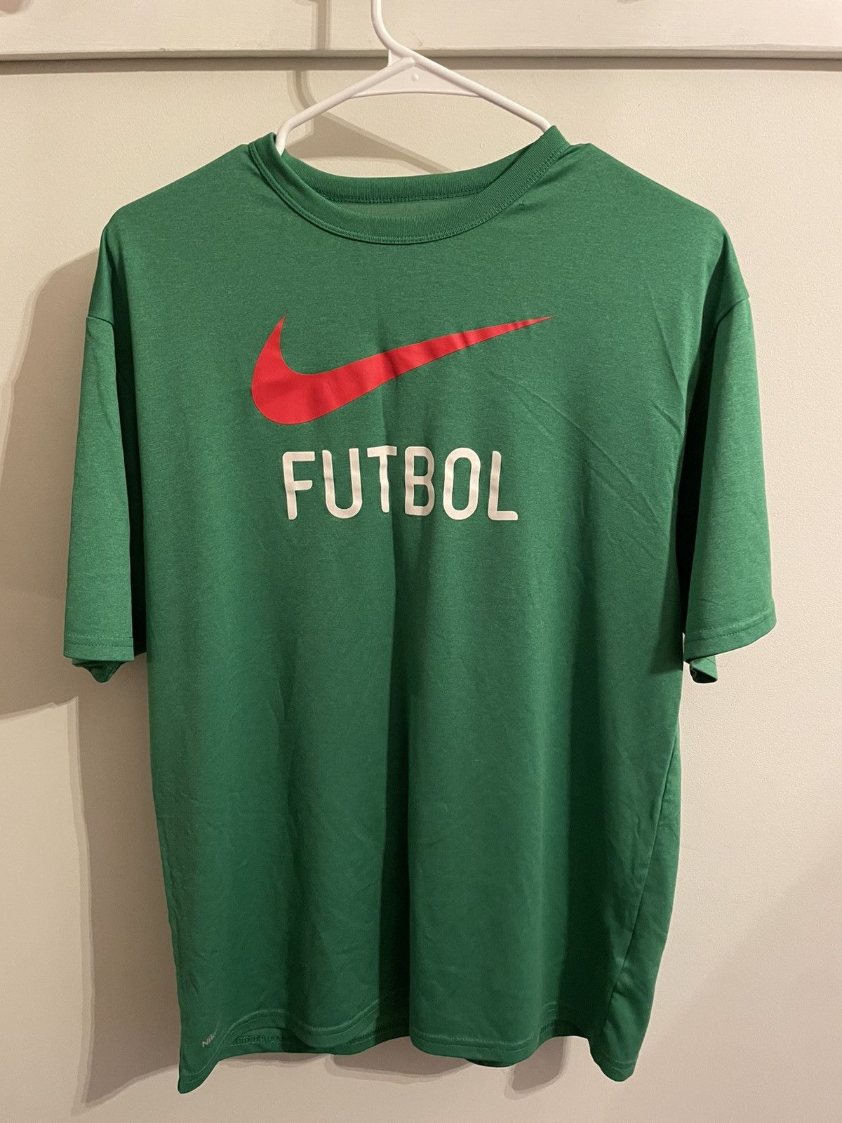 Nike Vintage Nike Futbol Tee Size US S / EU 44-46 / 1 - 1 Thumbnail