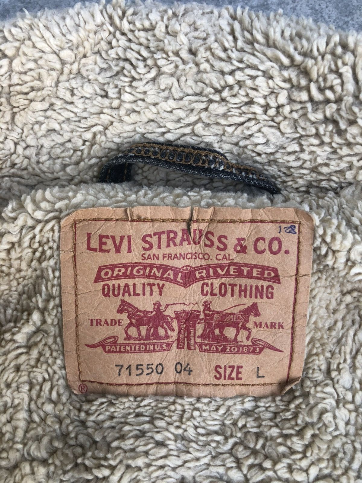 Levi's Y2k Levis Sherpa Lined Denim Jacket Distressed Size US L / EU 52-54 / 3 - 24 Thumbnail