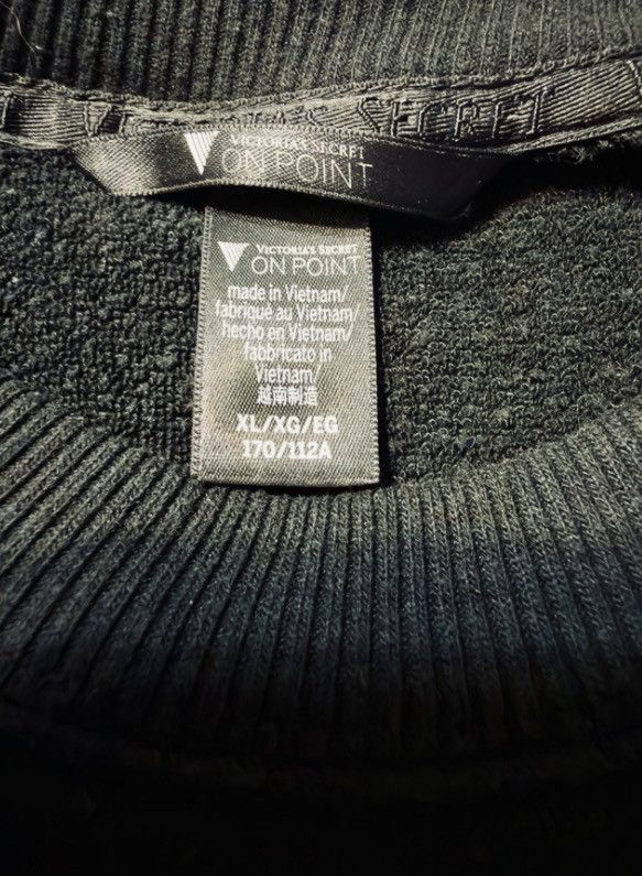 Victoria's Secret Victoria’s Secret On Point Cropped Sweatshirt Black Size XL Size XL / US 12-14 / IT 48-50 - 3 Thumbnail