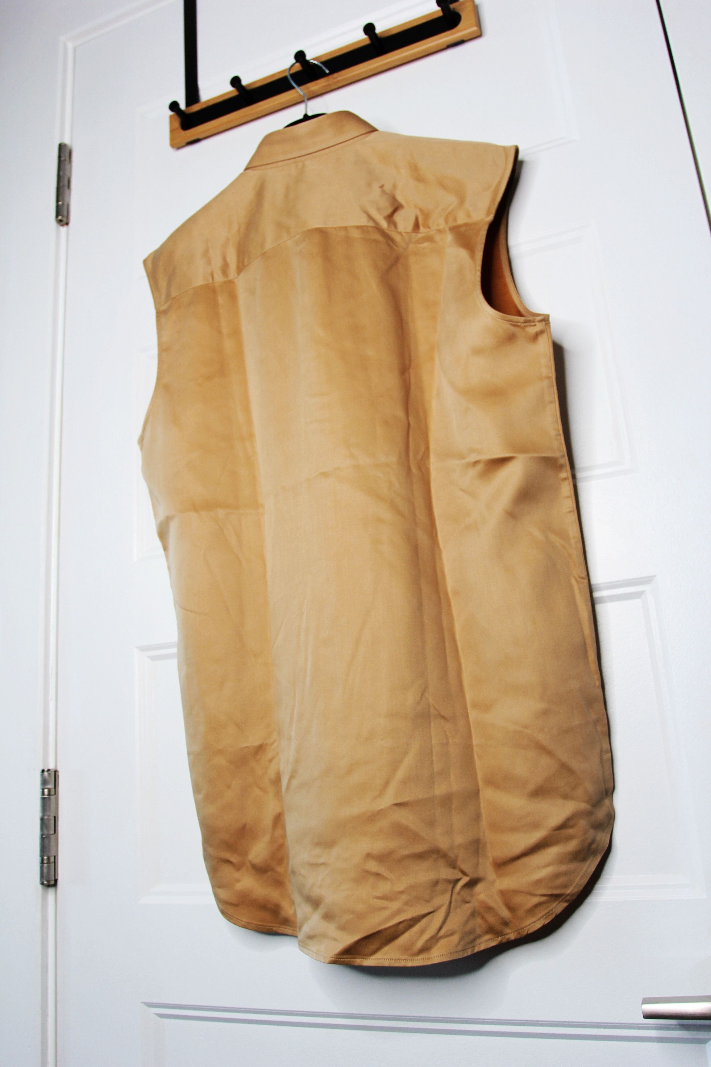 Ernest W. Baker BNWT SS23 ERNEST W. BAKER SLEEVELESS SHIRT 46 Size US S / EU 44-46 / 1 - 7 Thumbnail