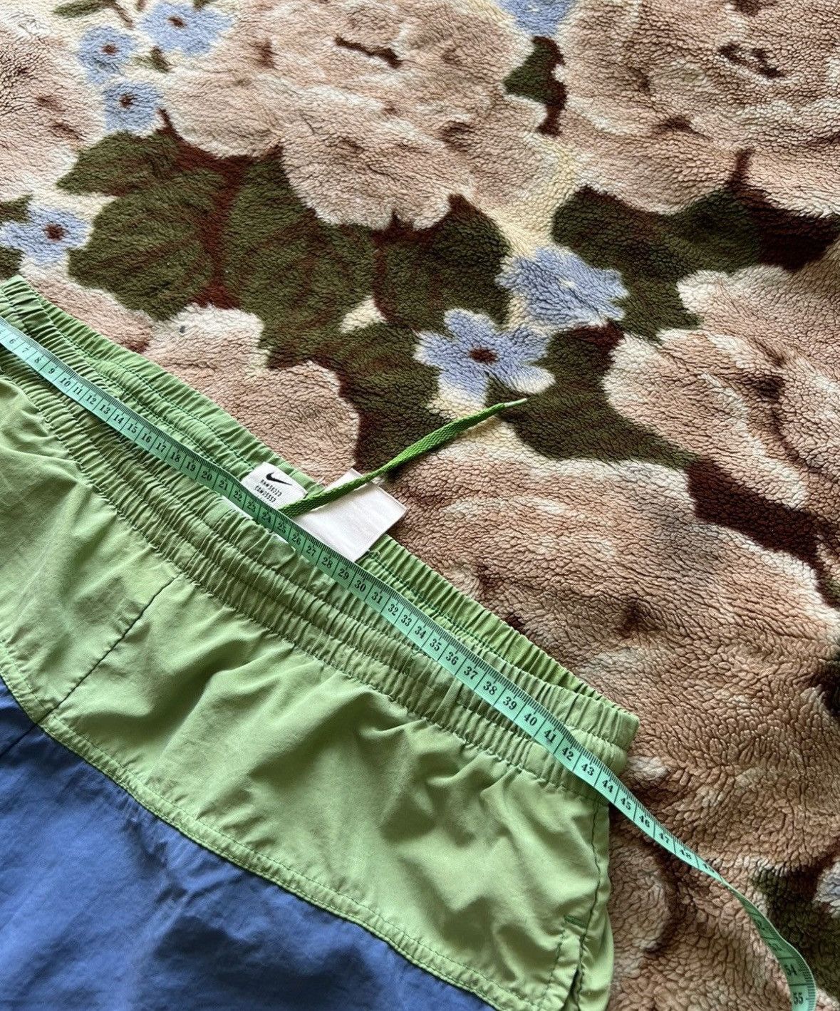 Nike Vintage Nike Mens Shorts Big Logo 90’s Size US 32 / EU 48 - 10 Thumbnail