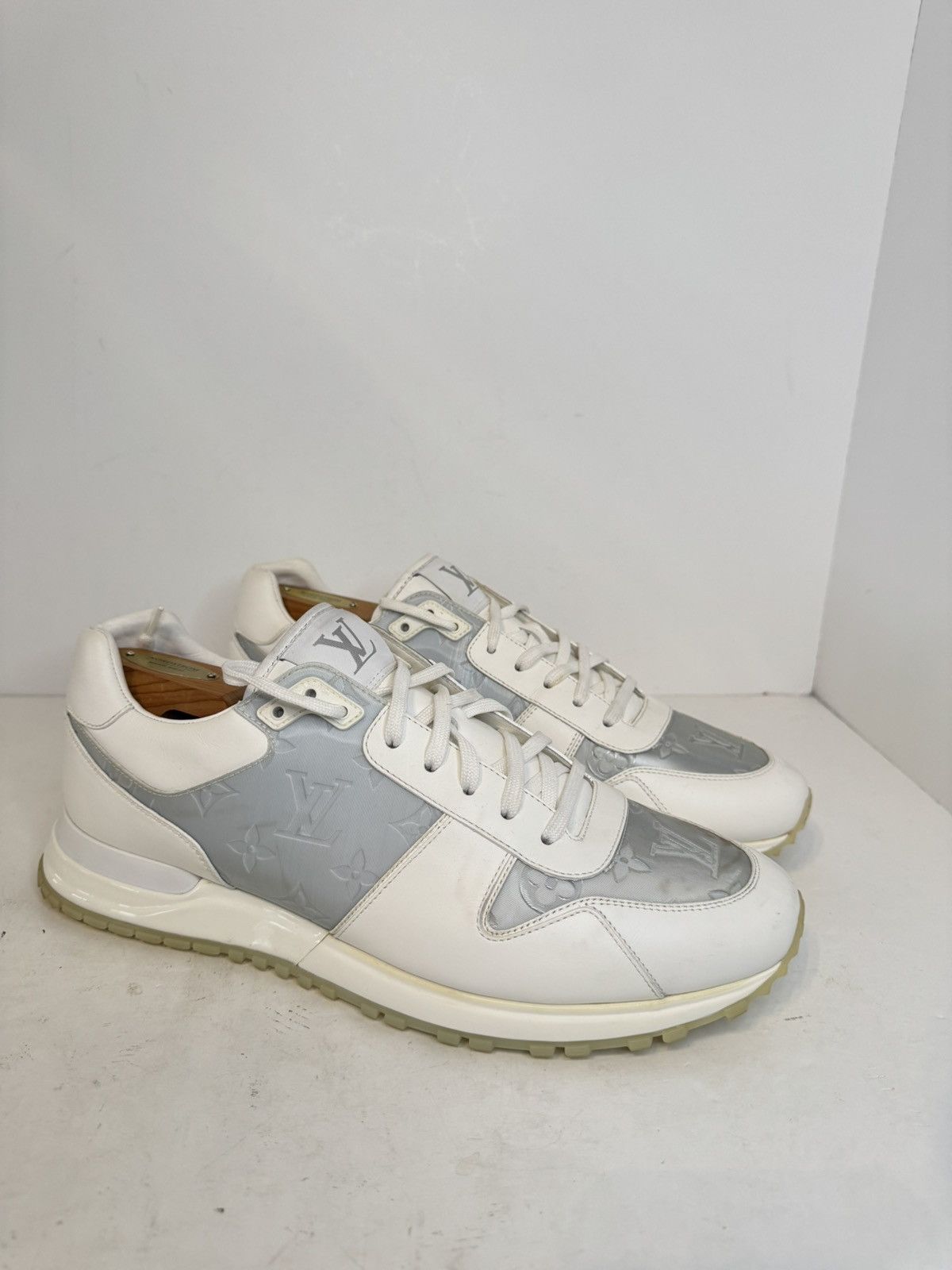 Louis Vuitton Louis Vuitton Run Away White Sneakers Size US 9 / EU 42 - 1 Thumbnail