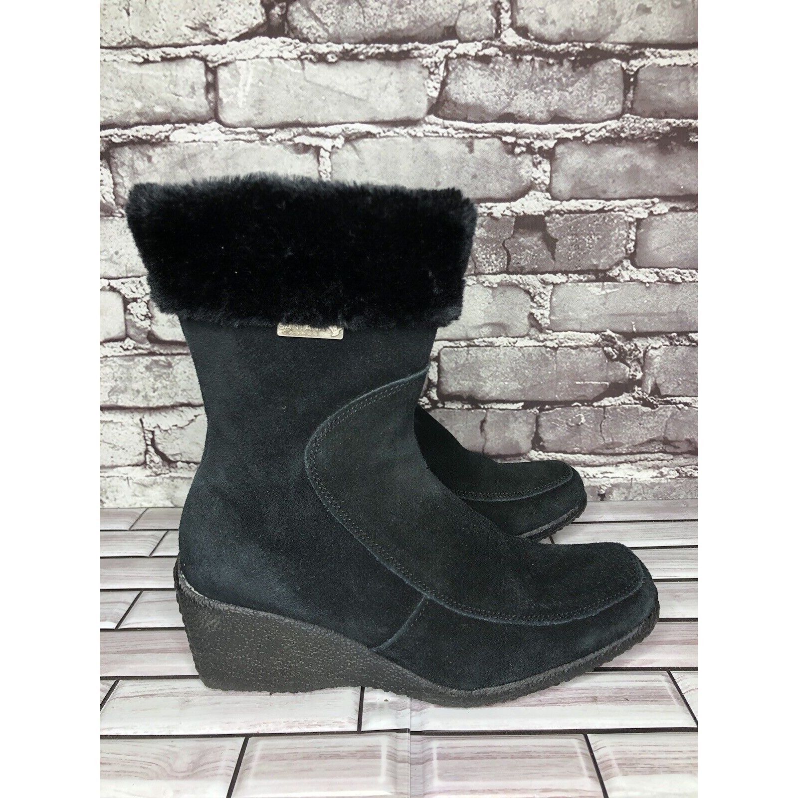 Other Aquatherm by Santana Canada Tati Black Suede Fur Winter Wedg Size US 8 / IT 38 - 7 Thumbnail